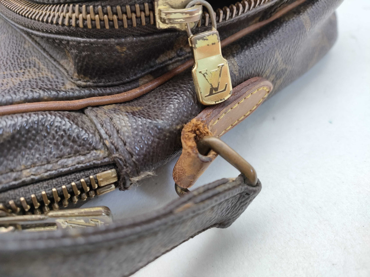 LOUIS VUITTON Monogram LOUIS VUITTON Amazon Monogram Shoulder Bag