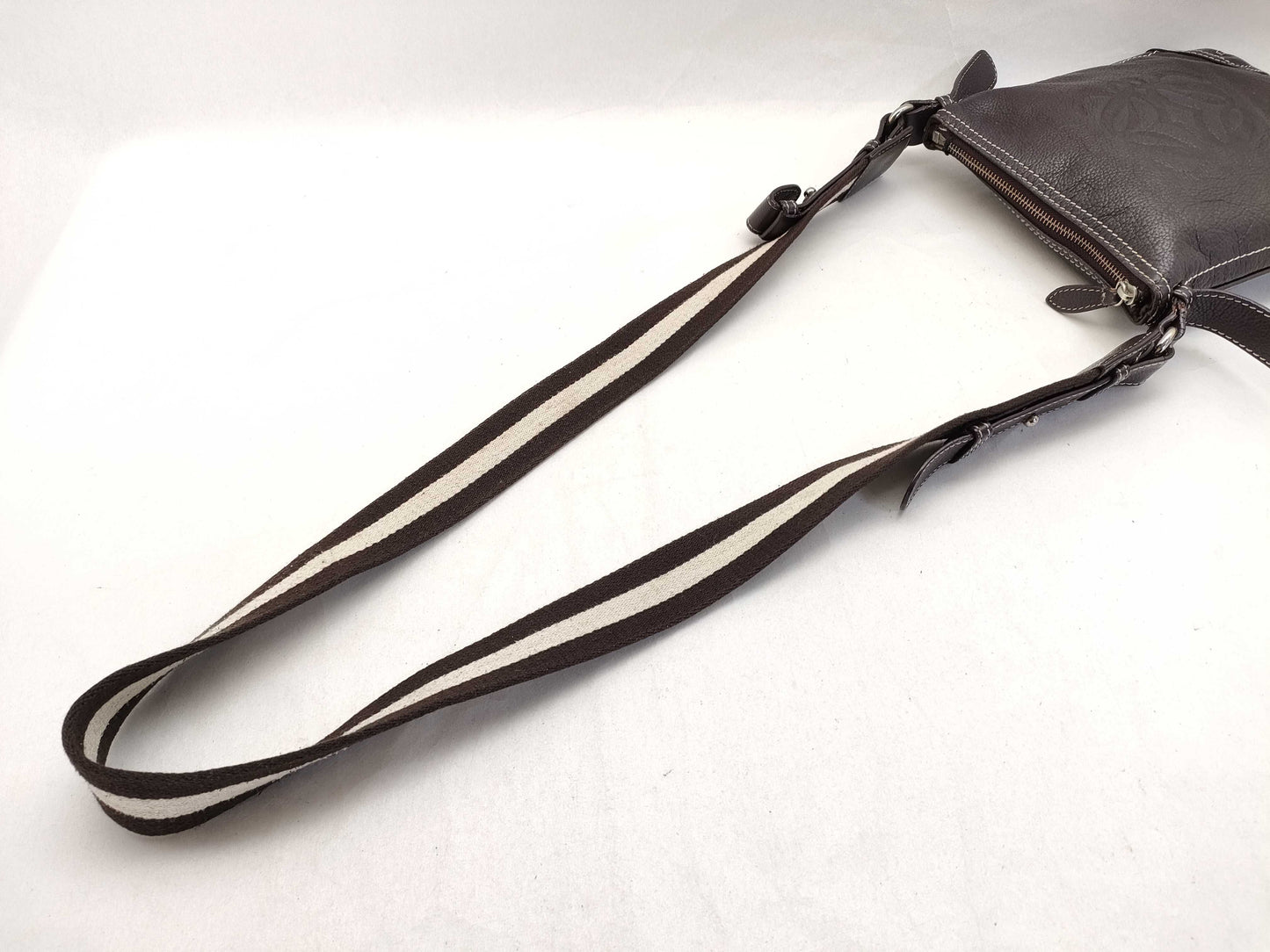 LOEWE LOEWE Shoulder Bag Leather/Brown Shoulder Bag