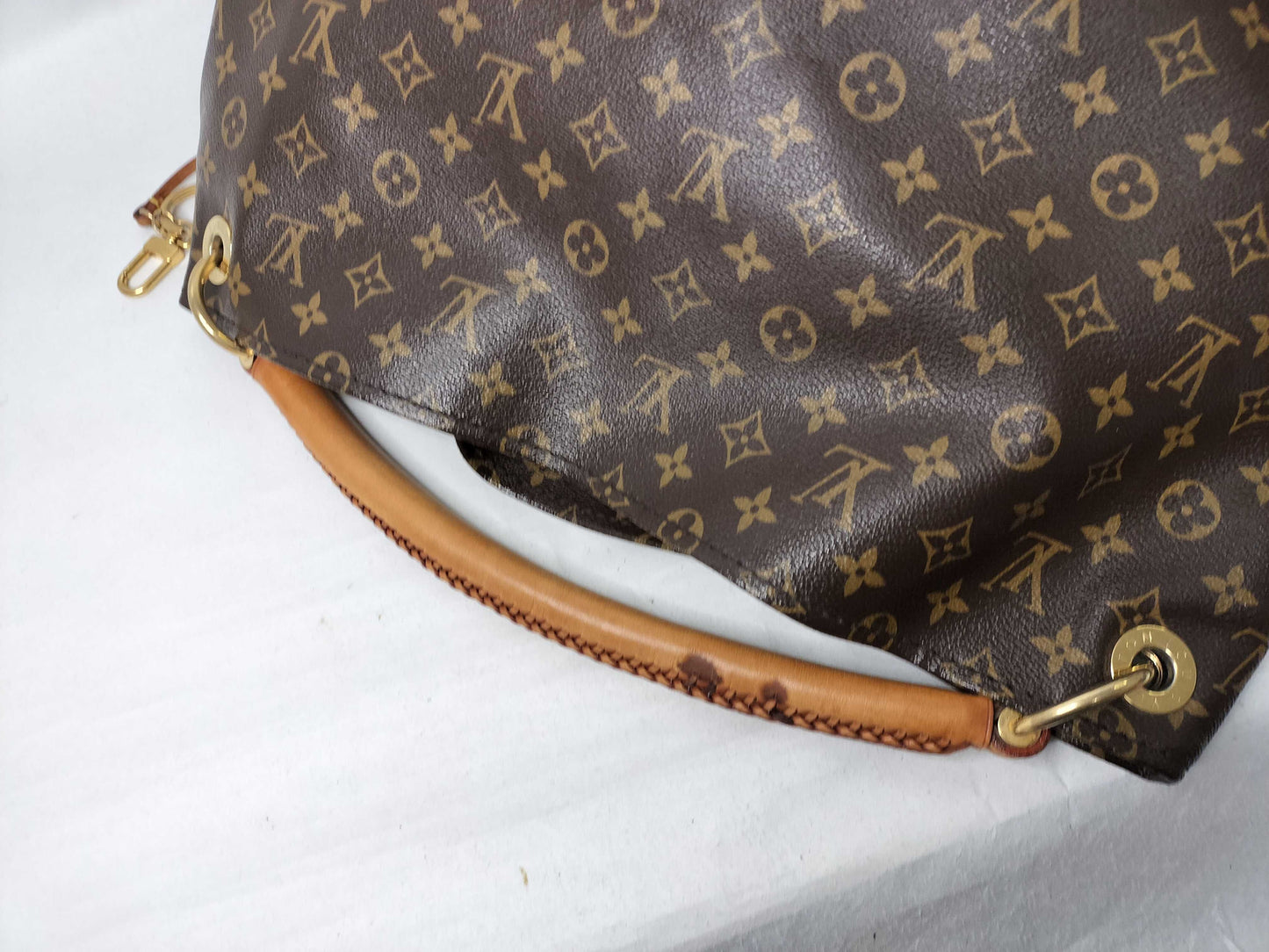 LOUIS VUITTON Monogram Louis Vuitton Artsy GM Handbag