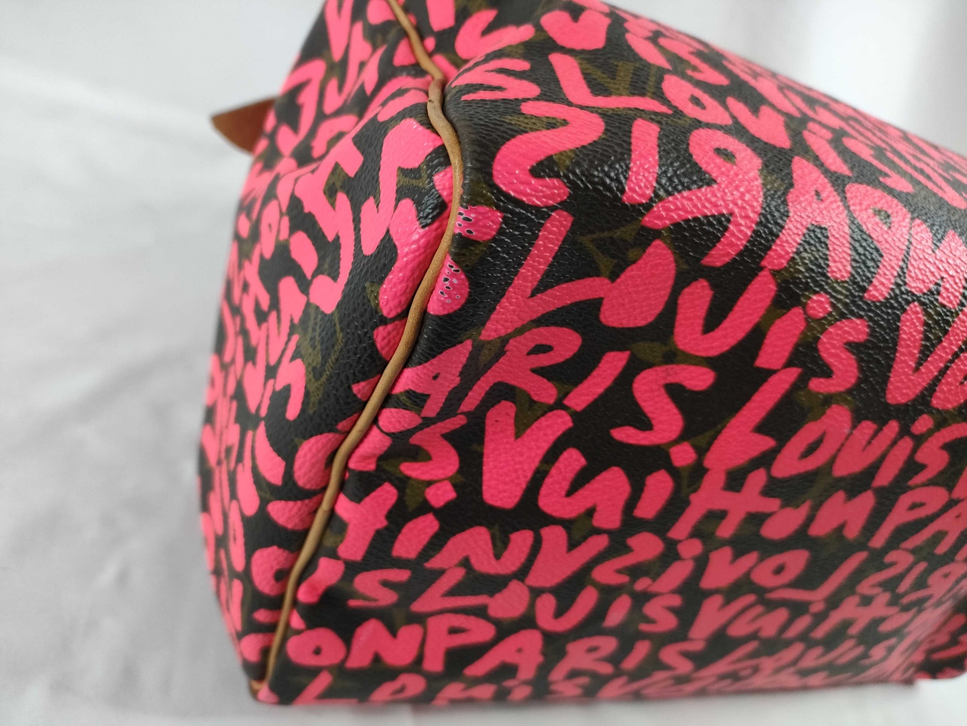 LOUIS VUITTON Monogram Graffiti Louis Vuitton Speedy Graffiti Handbag