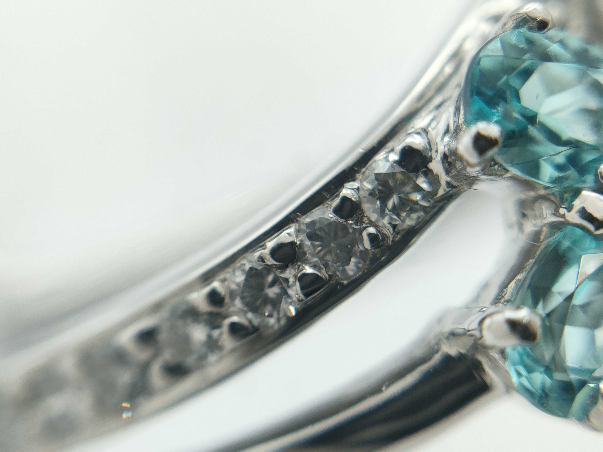 Paraiba tourmaline 0.26ct D0.08ct PT900 4.1g ring 