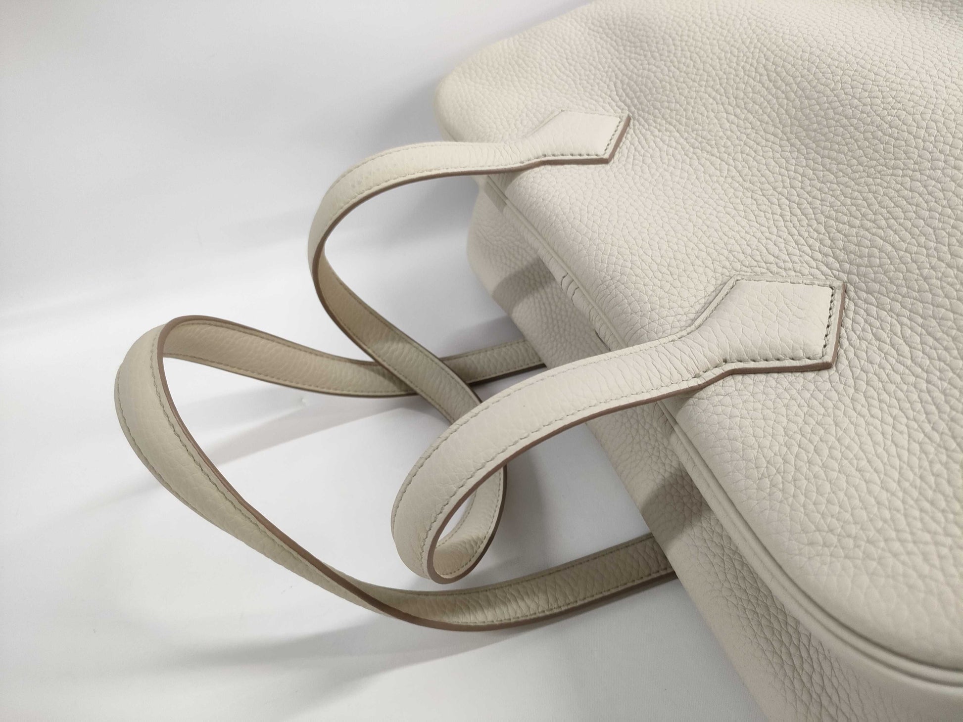 HERMES Victoria 35 D engraved 2019 handbag