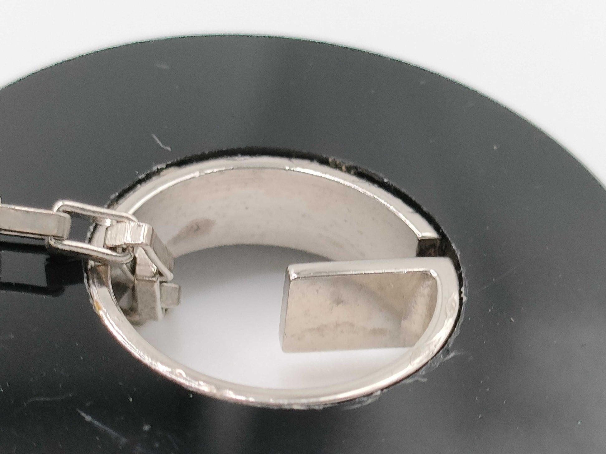 GUCCI Charm Metal Black x Silver Charm