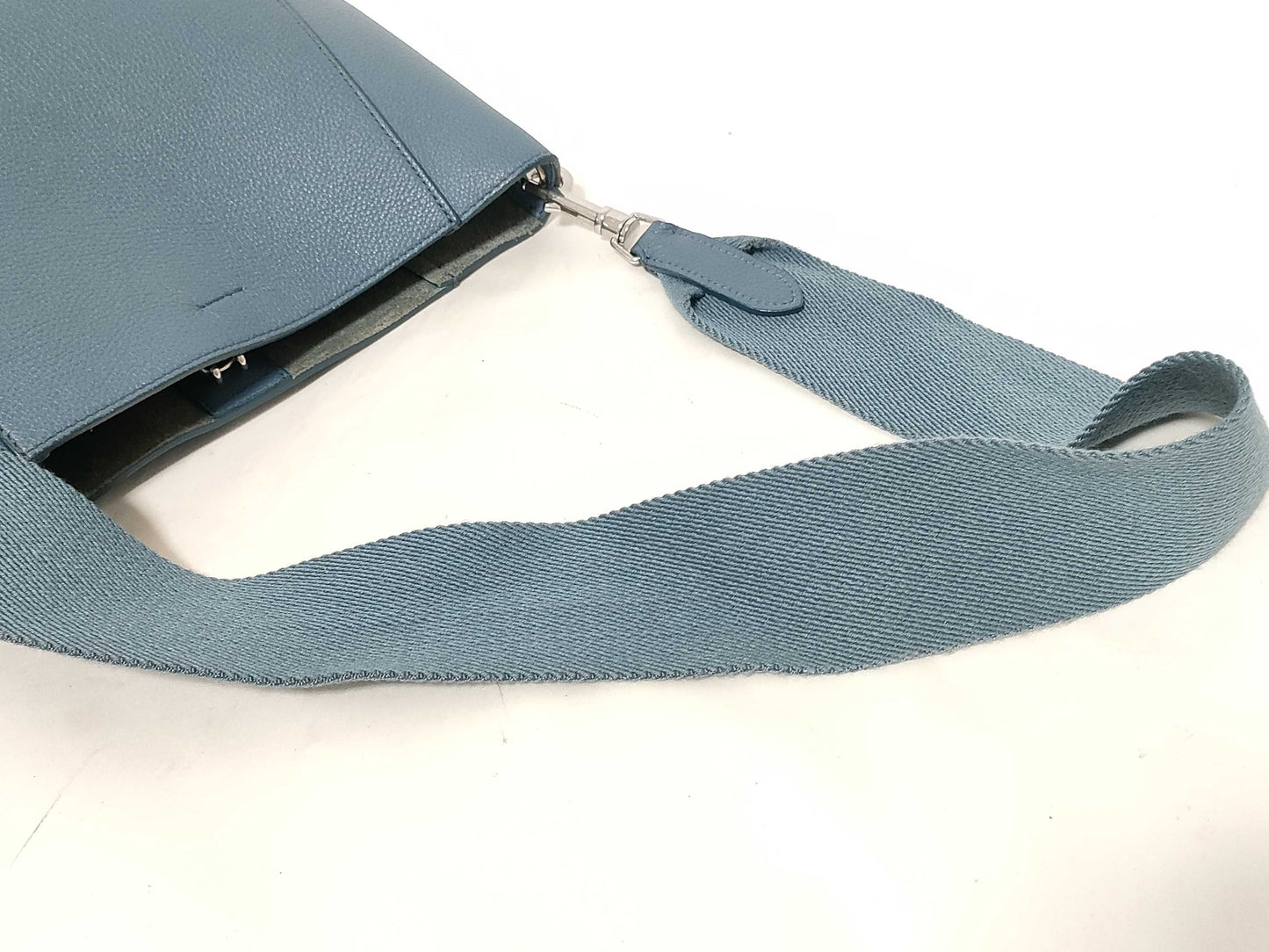 CELINE Sangle Bucket Shoulder Bag