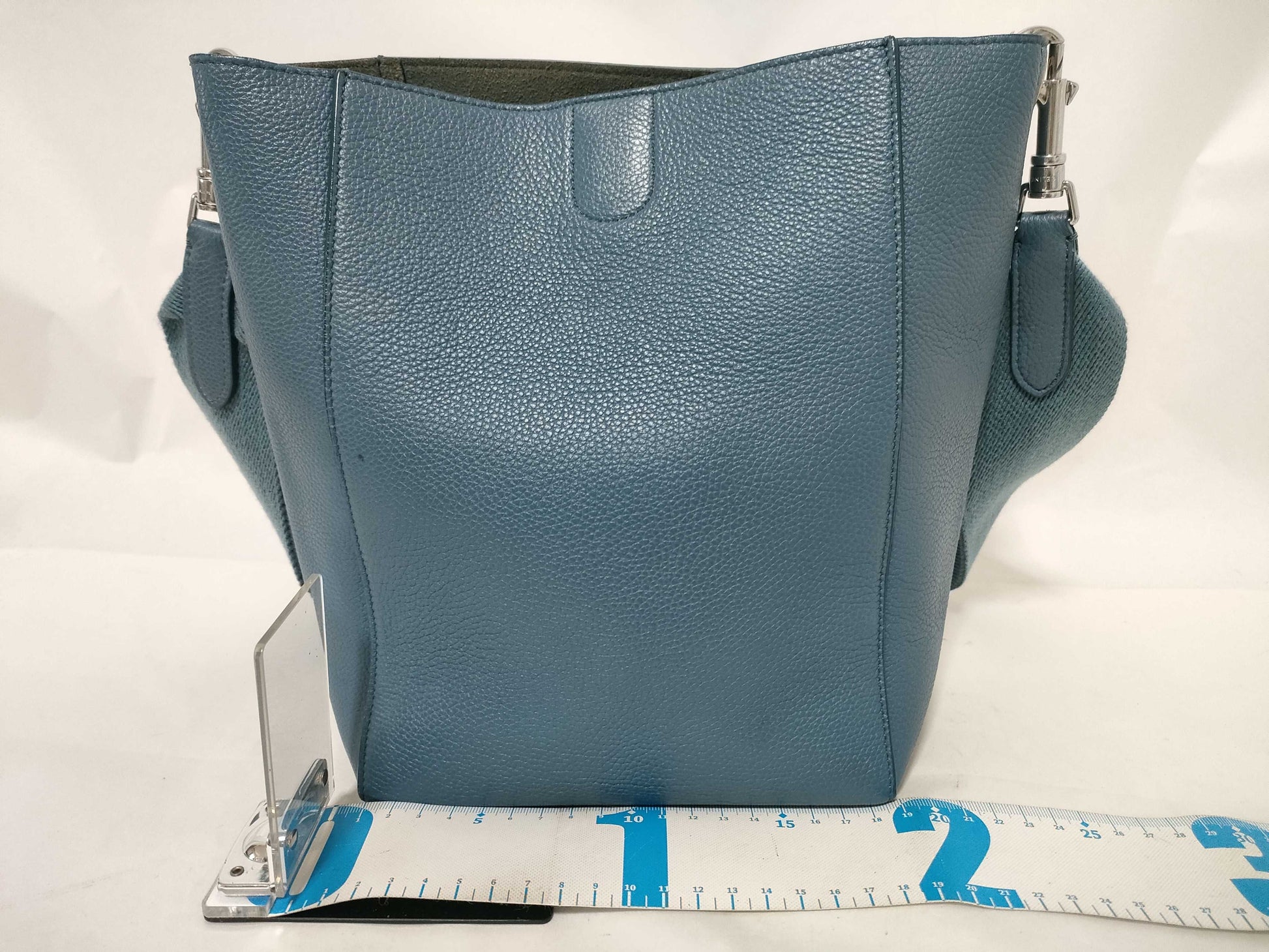 CELINE Sangle Bucket Shoulder Bag