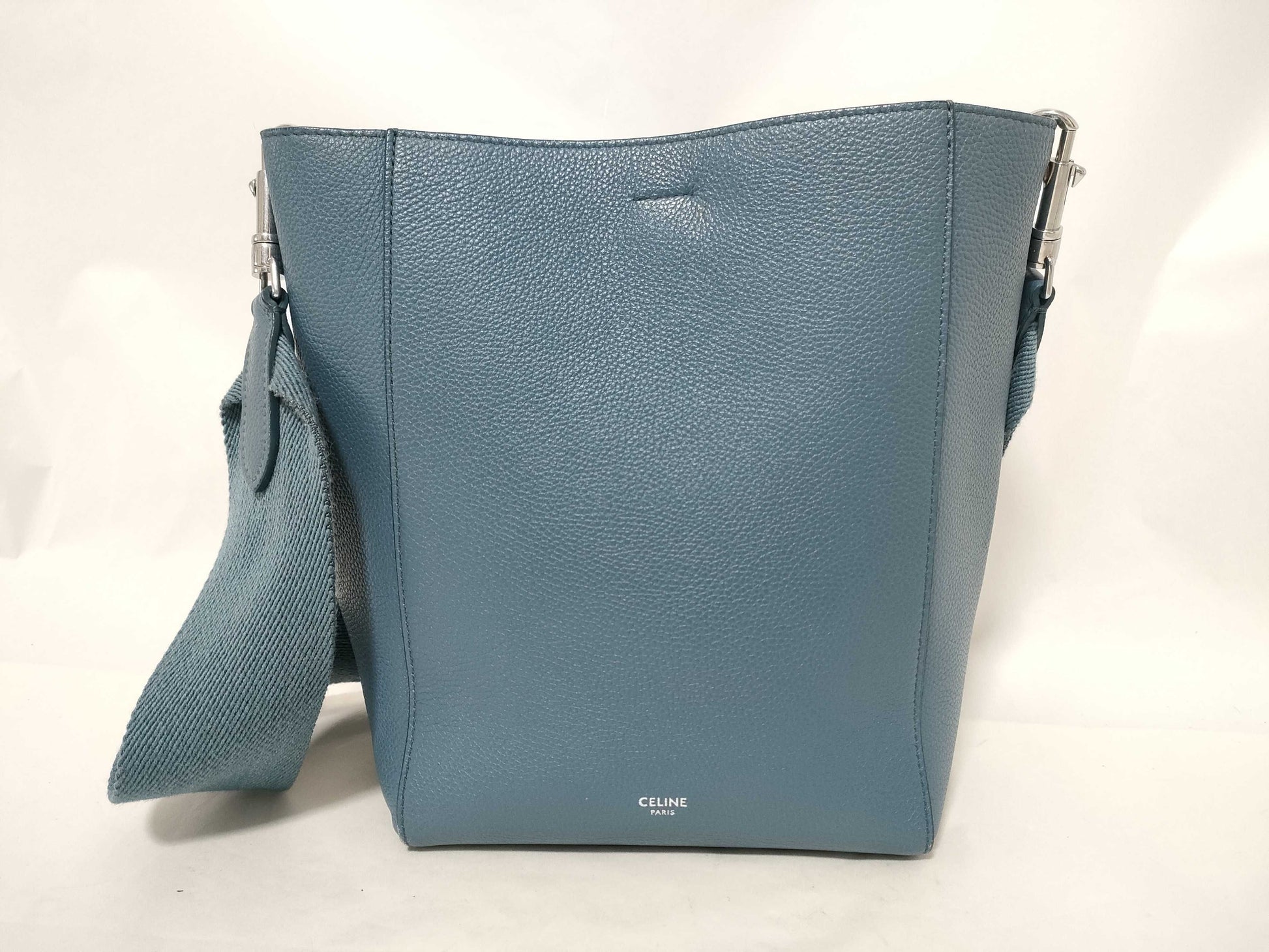 CELINE Sangle Bucket Shoulder Bag