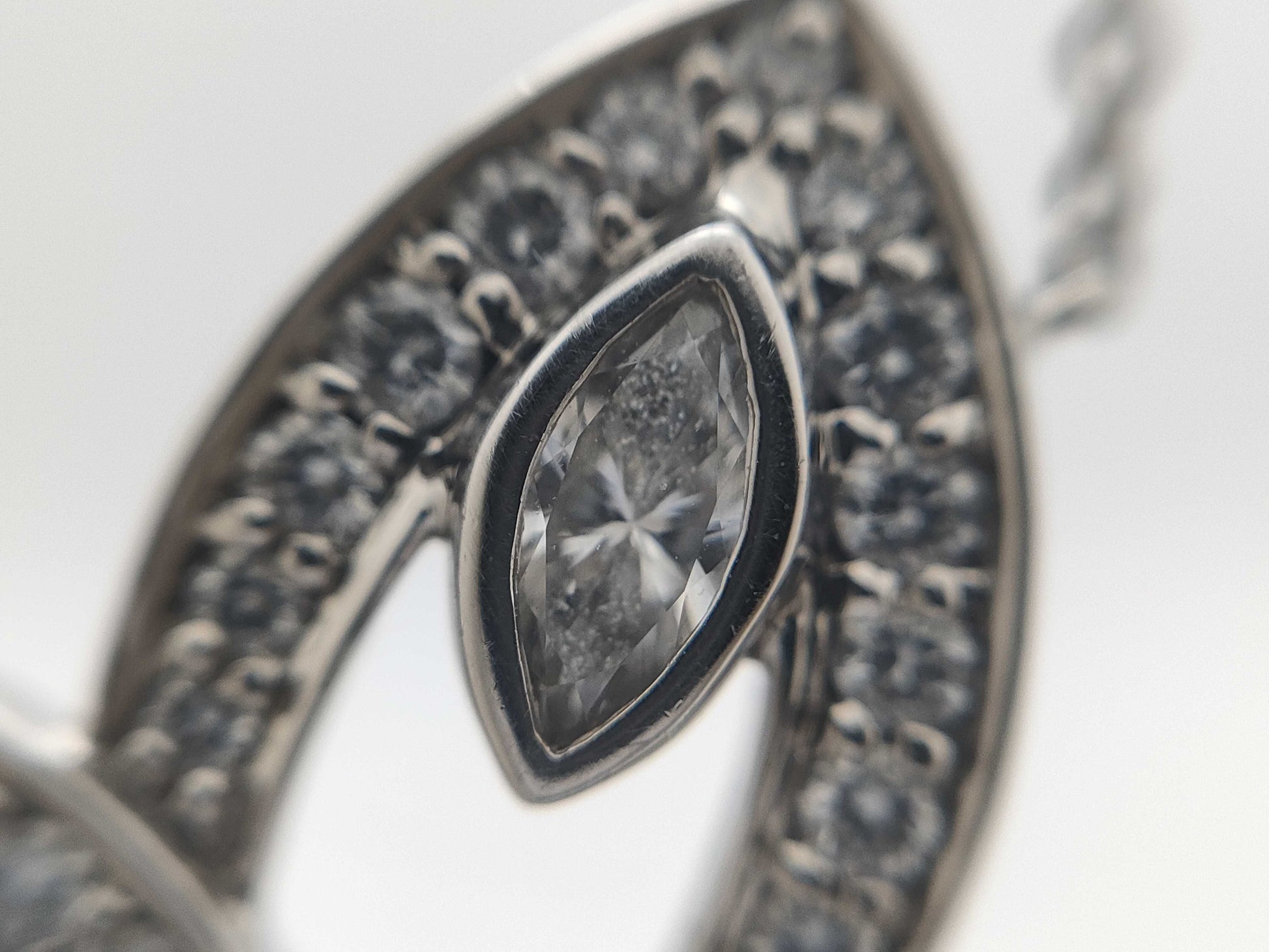 HARRY WINSTON Infinite Lily Cluster Diamond Necklace in PT950, 13.0g 