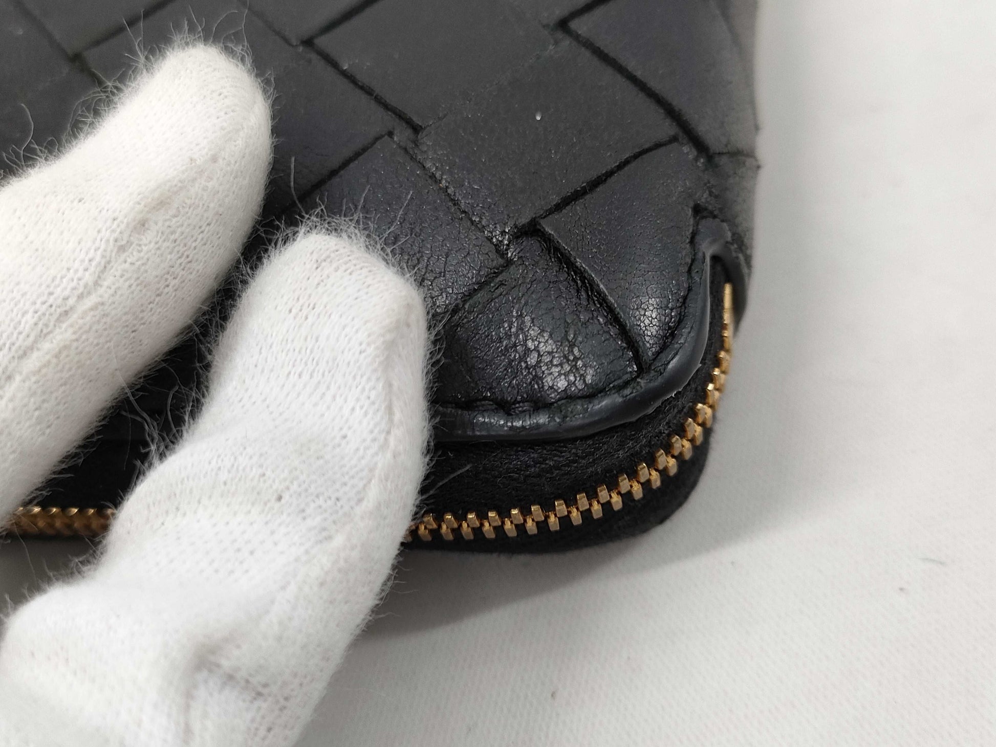 BOTTEGA VENETA Intrecciato Round Zip Bi-fold Wallet in Black Leather