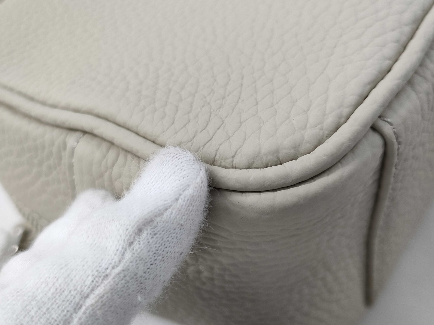 Vasic anyway shoulder bag, leather, greige.