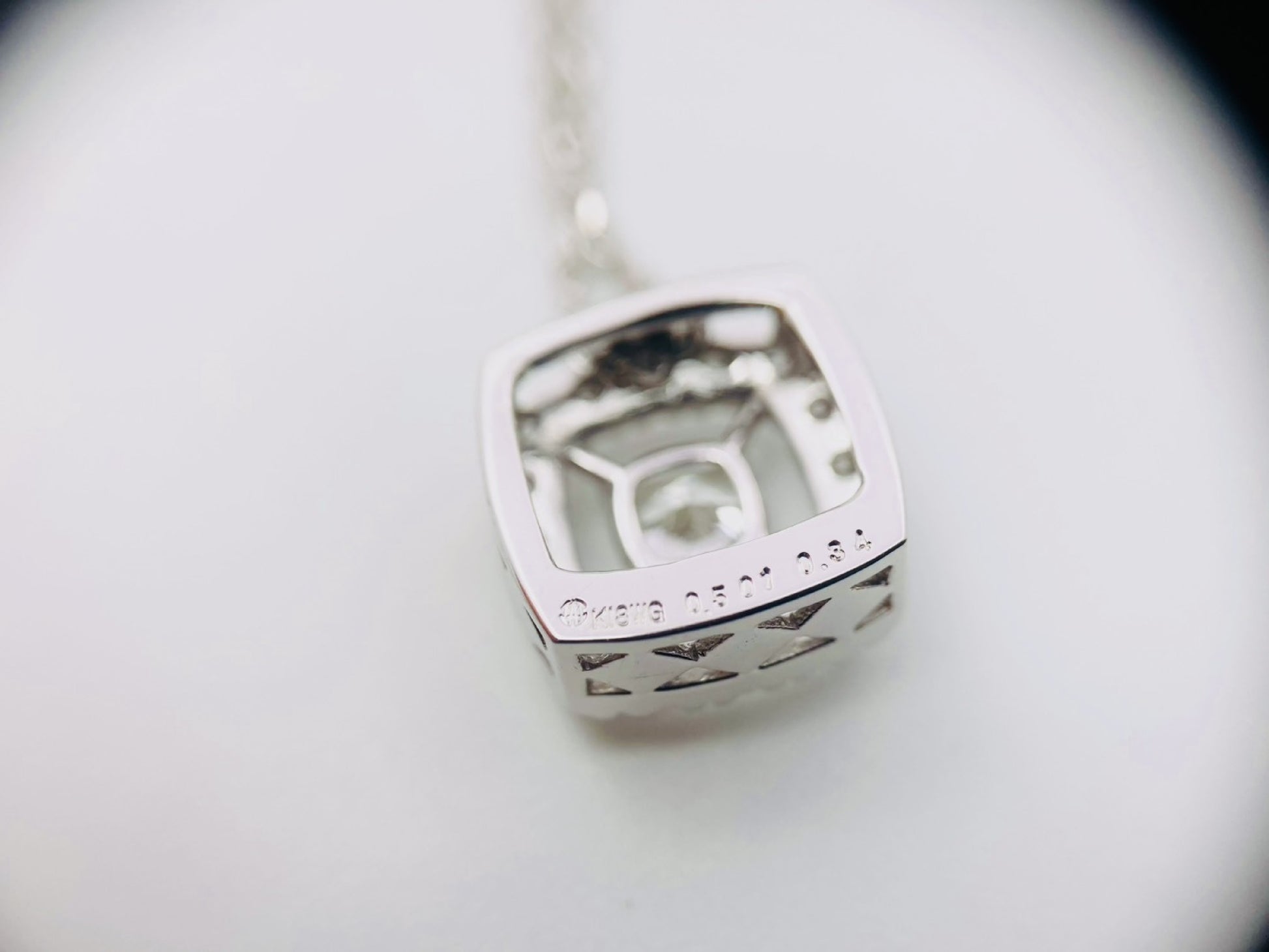 MONNICKENDAM Monnickendam D0.501ct, FD0.34ct, 18K White Gold, 5.0g Necklace 