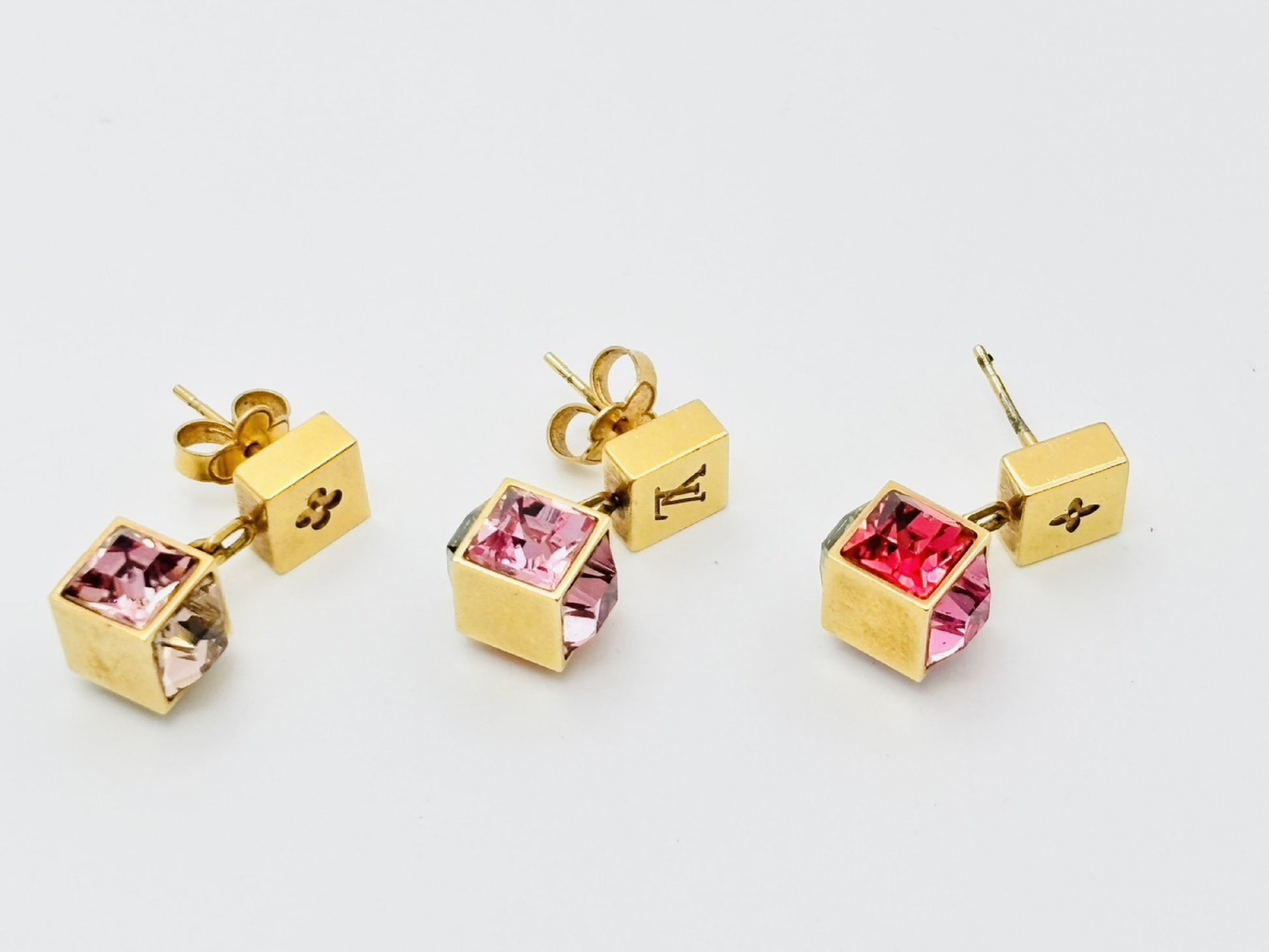 LOUIS VUITTON M66827 Boucle de Reuille Gamble Earrings 3-Piece Set Pink and Gold GL0113 Earrings