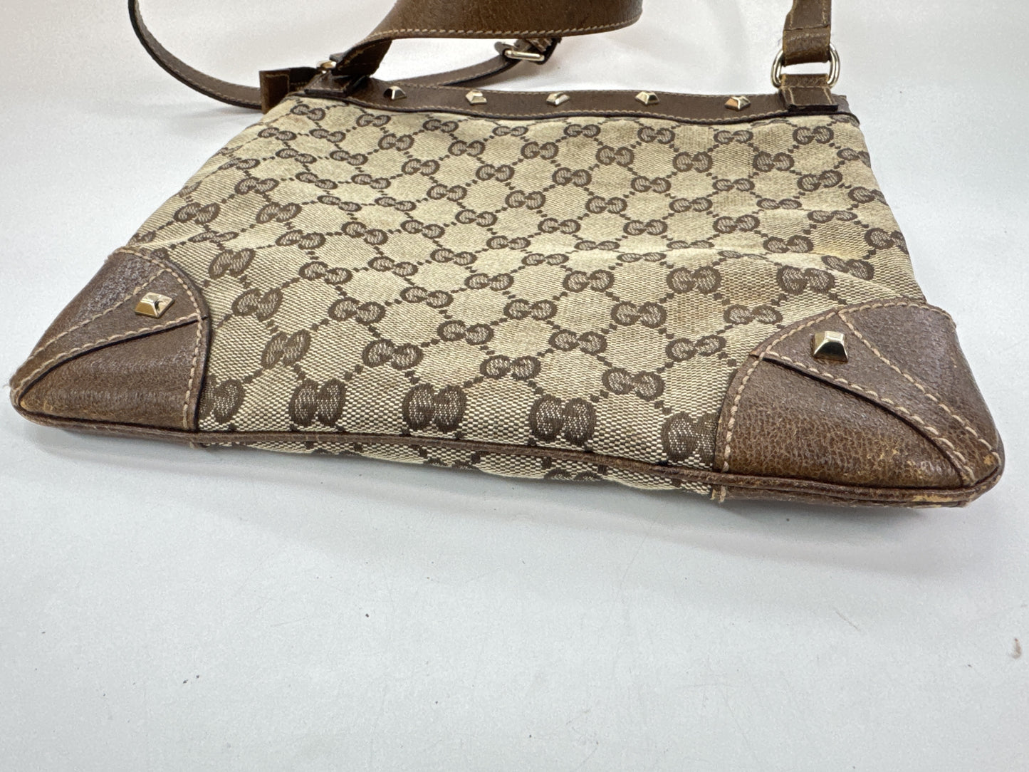 GUCCI GG Canvas Shoulder Bag