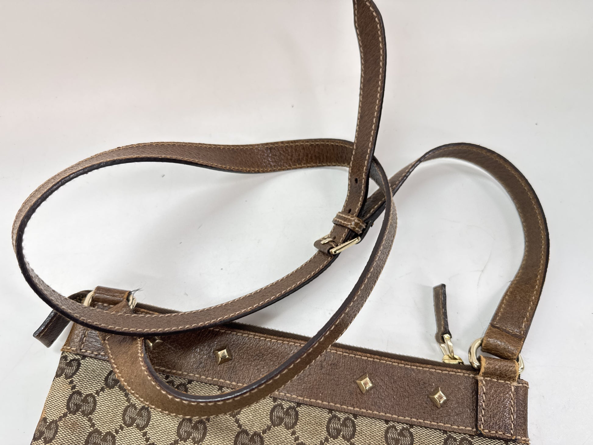 GUCCI GG Canvas Shoulder Bag