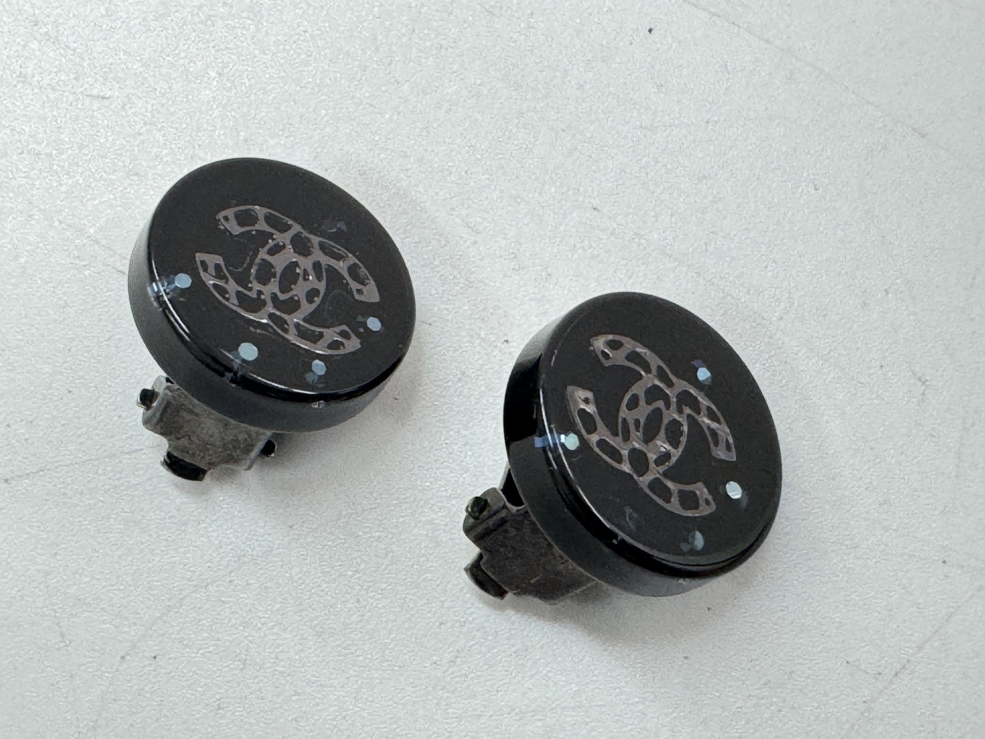 CHANEL Coco Mark Earrings with Comments