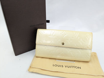 LOUIS VUITTON LV Vernis Sarah Wallet