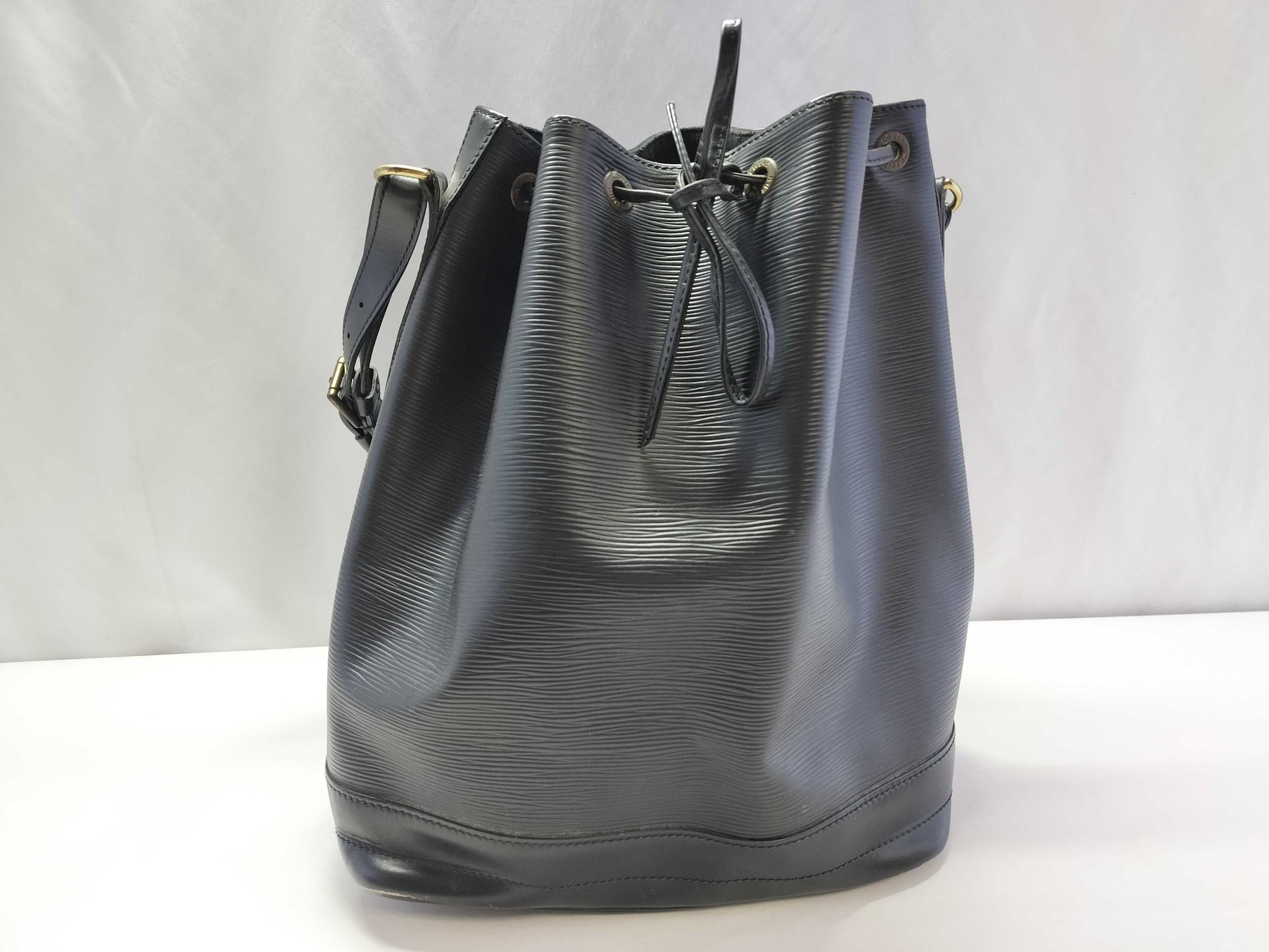 LOUIS VUITTON Epi Noe Shoulder Bag M59002 SP0928