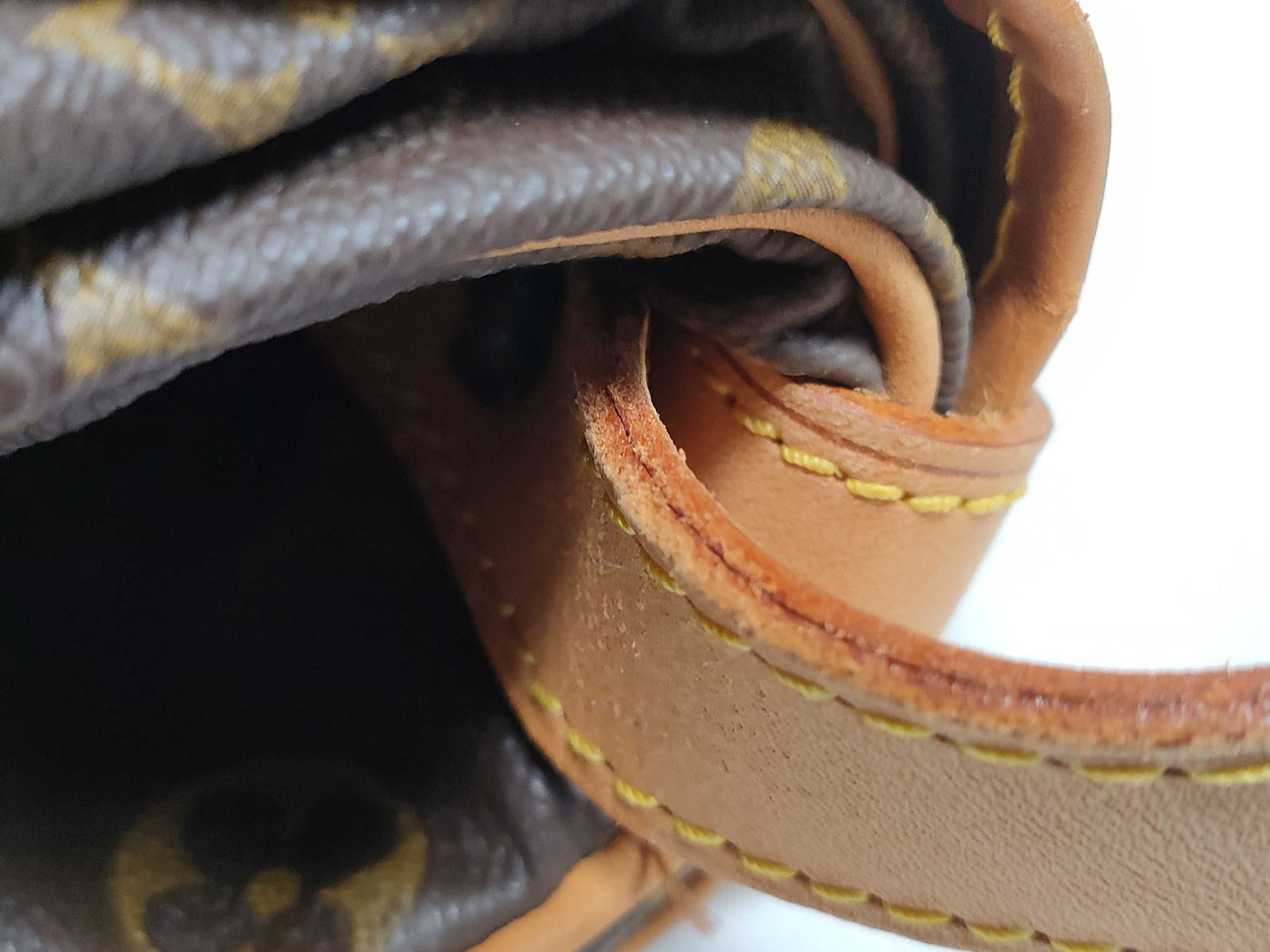 LOUIS VUITTON Monogram LV Monogram Saumur 43 M42252 AR8912 Shoulder Bag