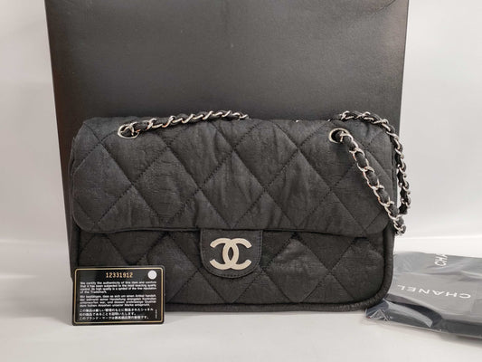 CHANEL Chain Shoulder Bag