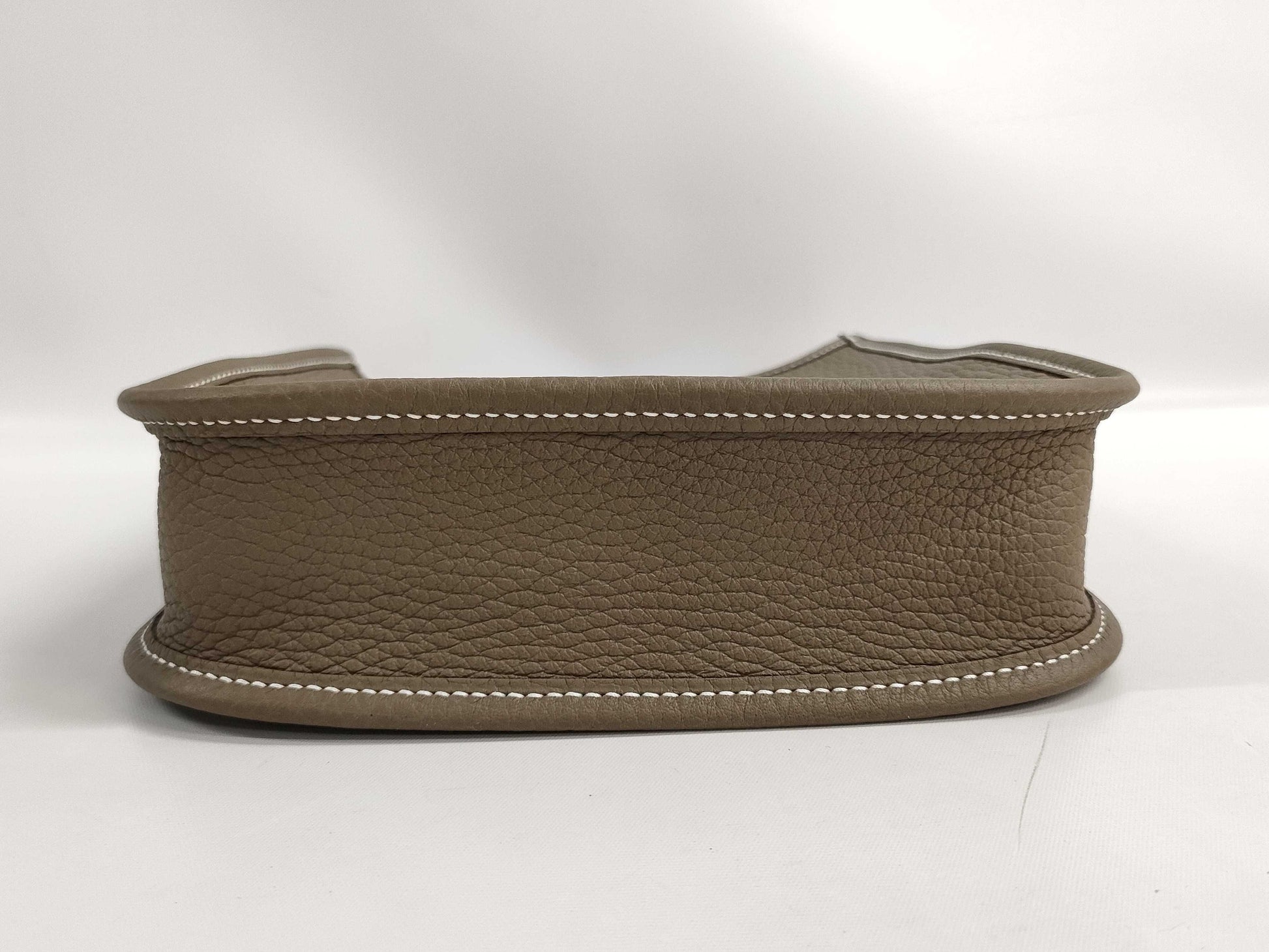 HERMES Evelyne 16 TPM Etoupe Gold Hardware K Stamped Shoulder Bag