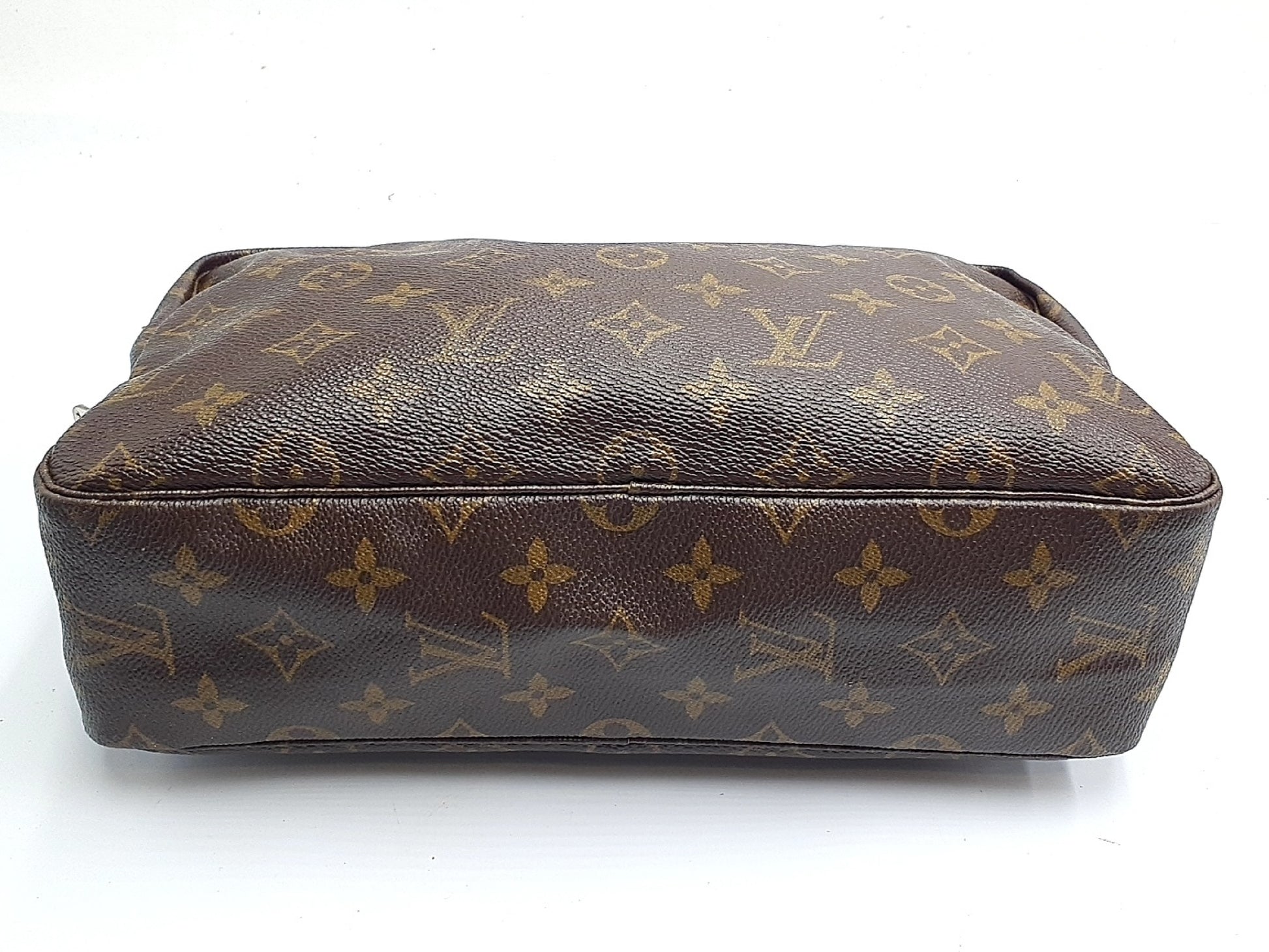 LOUIS VUITTON Monogram 4-Piece Set Monogram True Toilet 28 Second Bag