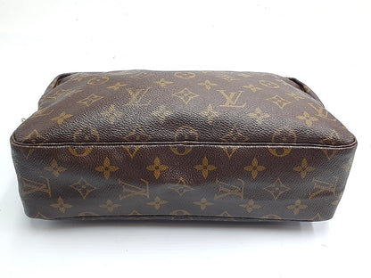 LOUIS VUITTON Monogram 4-Piece Set Monogram True Toilet 28 Second Bag