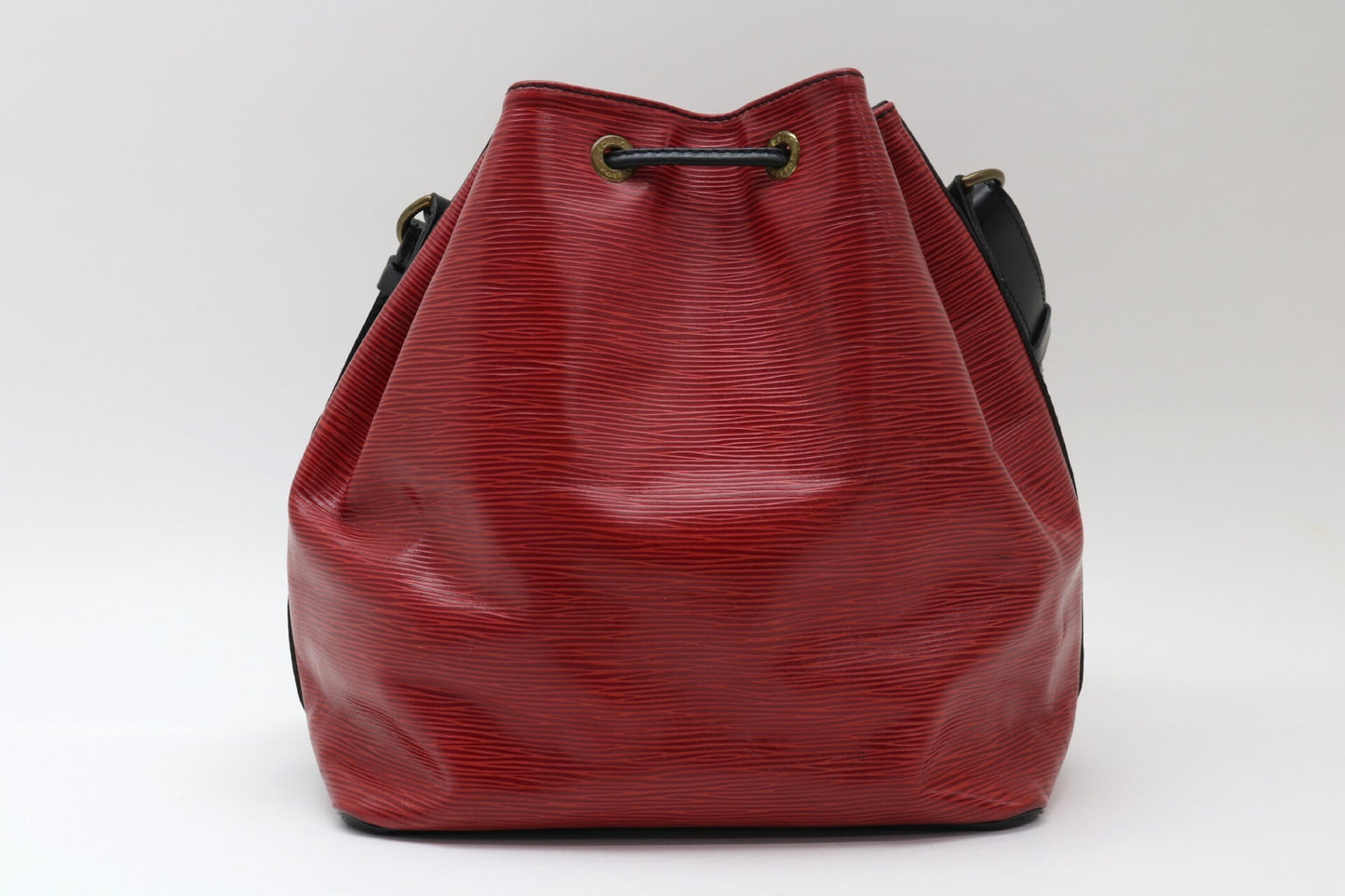 LOUIS VUITTON Epi Petit Noe Shoulder Bag