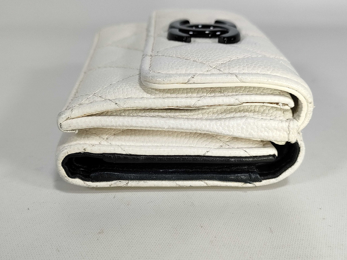 CHANEL Caviar Skin CHANEL Matelasse Compact Wallet No. 30 Caviar Skin Wallet