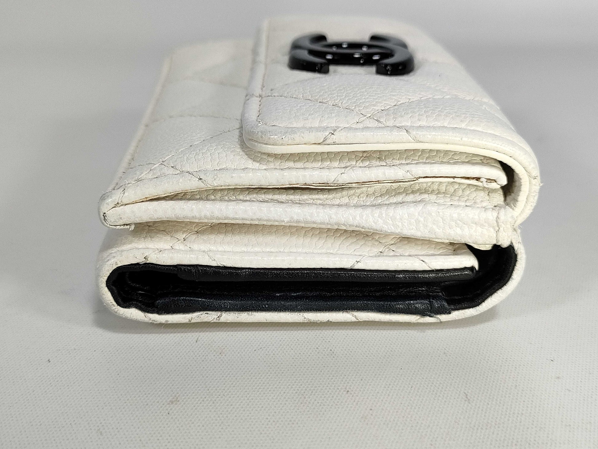 CHANEL Caviar Skin CHANEL Matelasse Compact Wallet No. 30 Caviar Skin Wallet