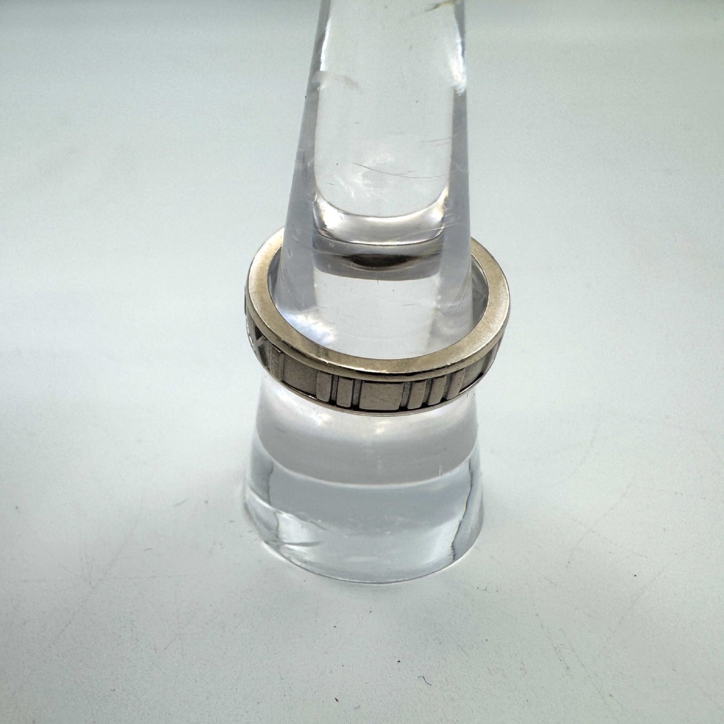 Tiffany & Co. Atlas WG 750 7.7g Ring 