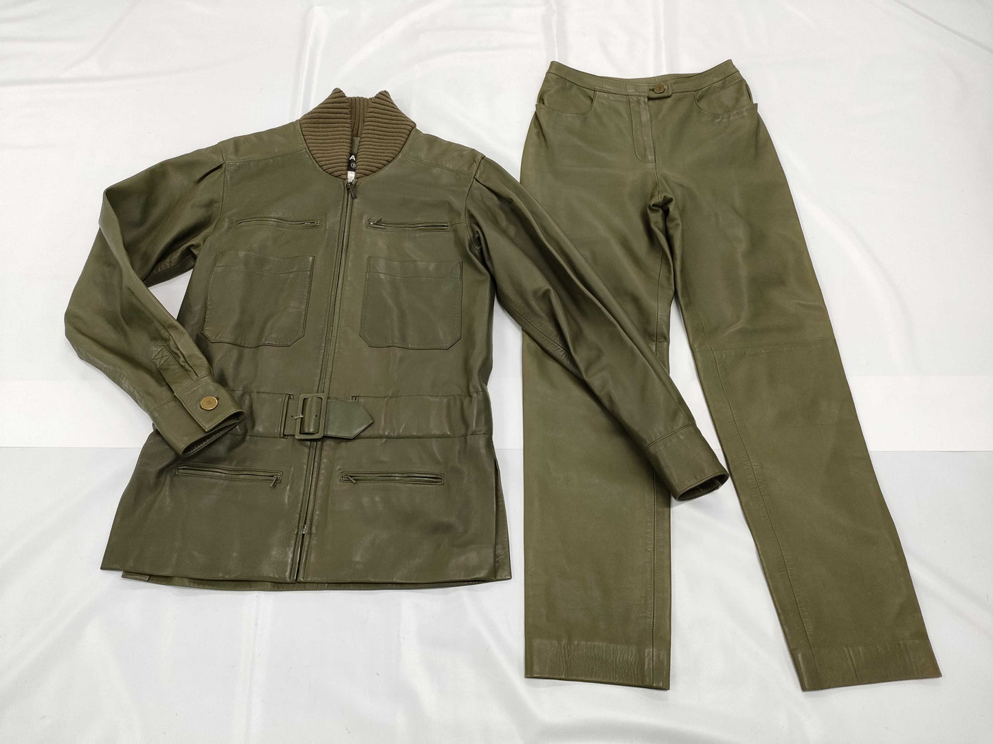 CHANEL 01A Leather Set P18055V00952 Size 36 Other Apparel