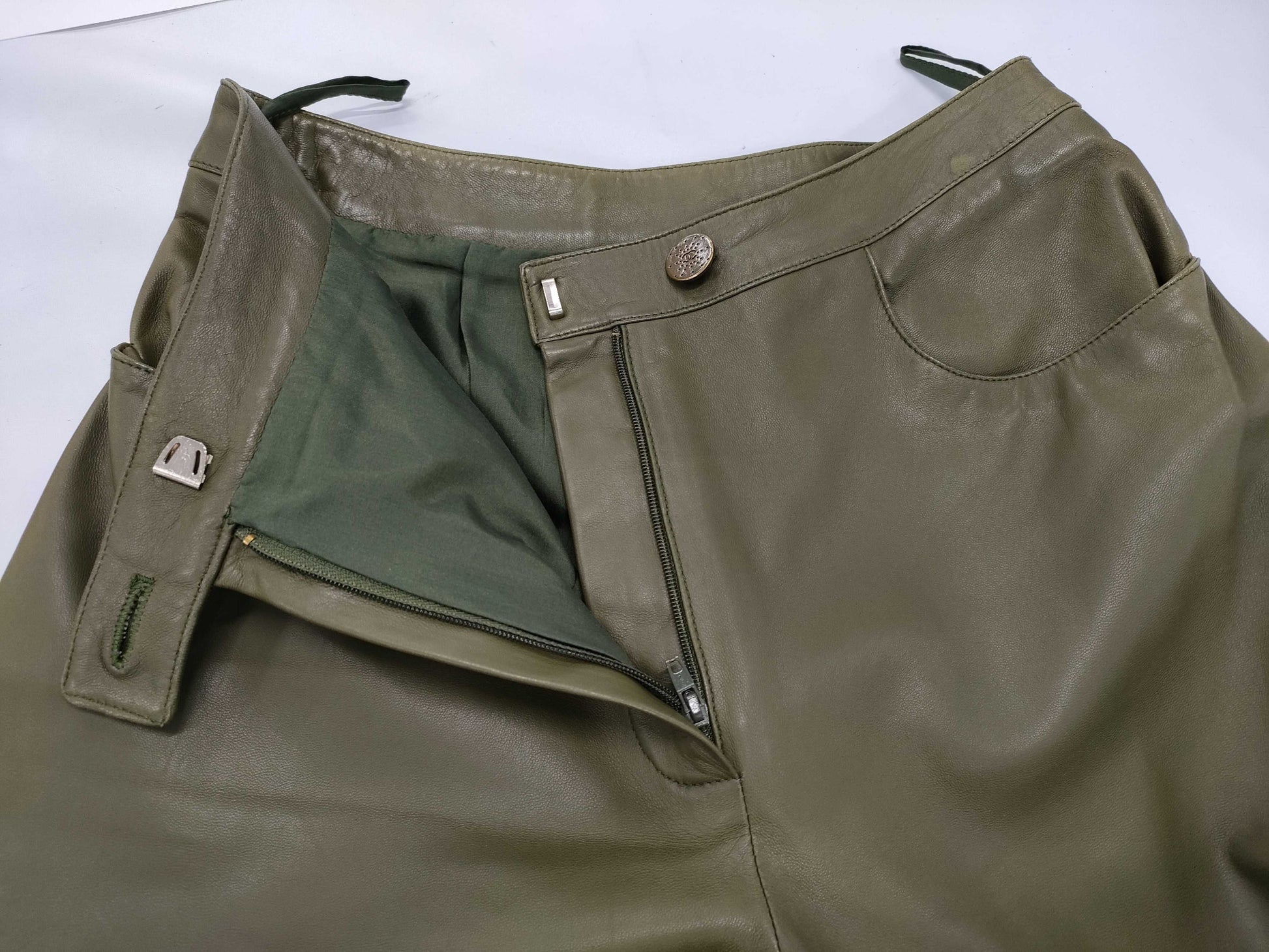 CHANEL 01A Leather Set P18055V00952 Size 36 Other Apparel