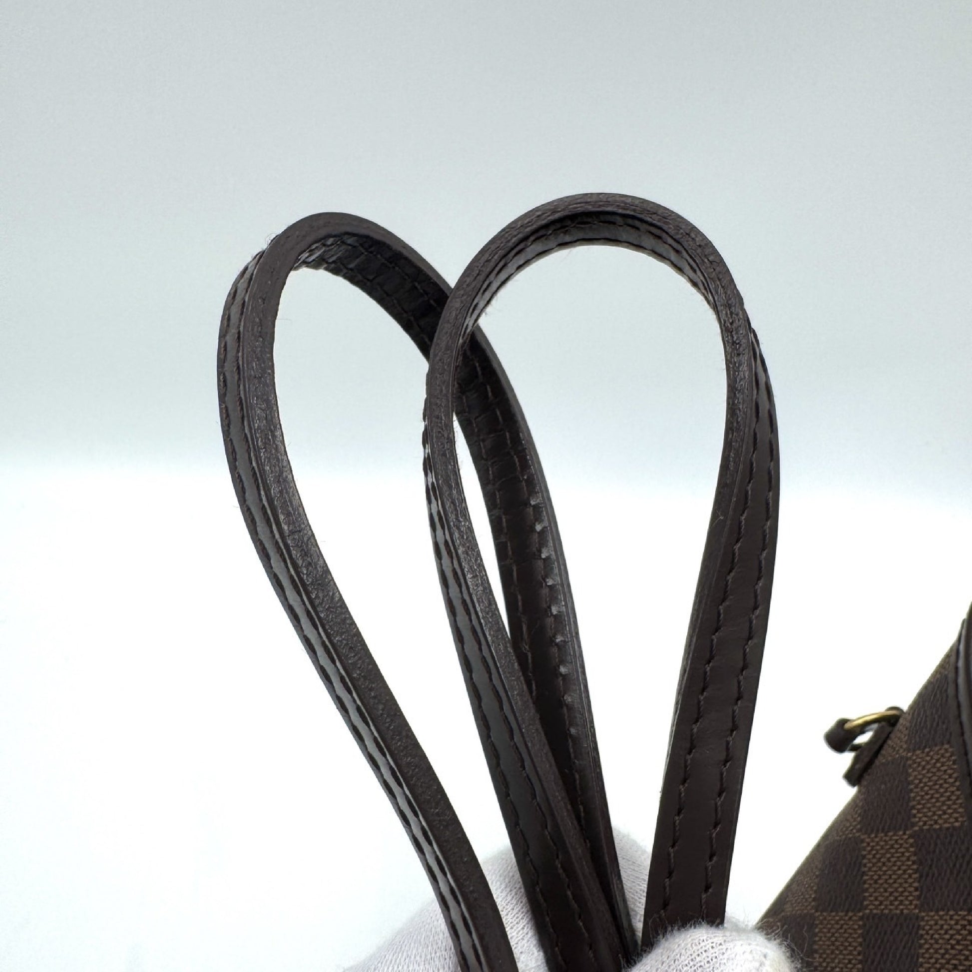 LOUIS VUITTON Damier Neverfull MM Tote Bag