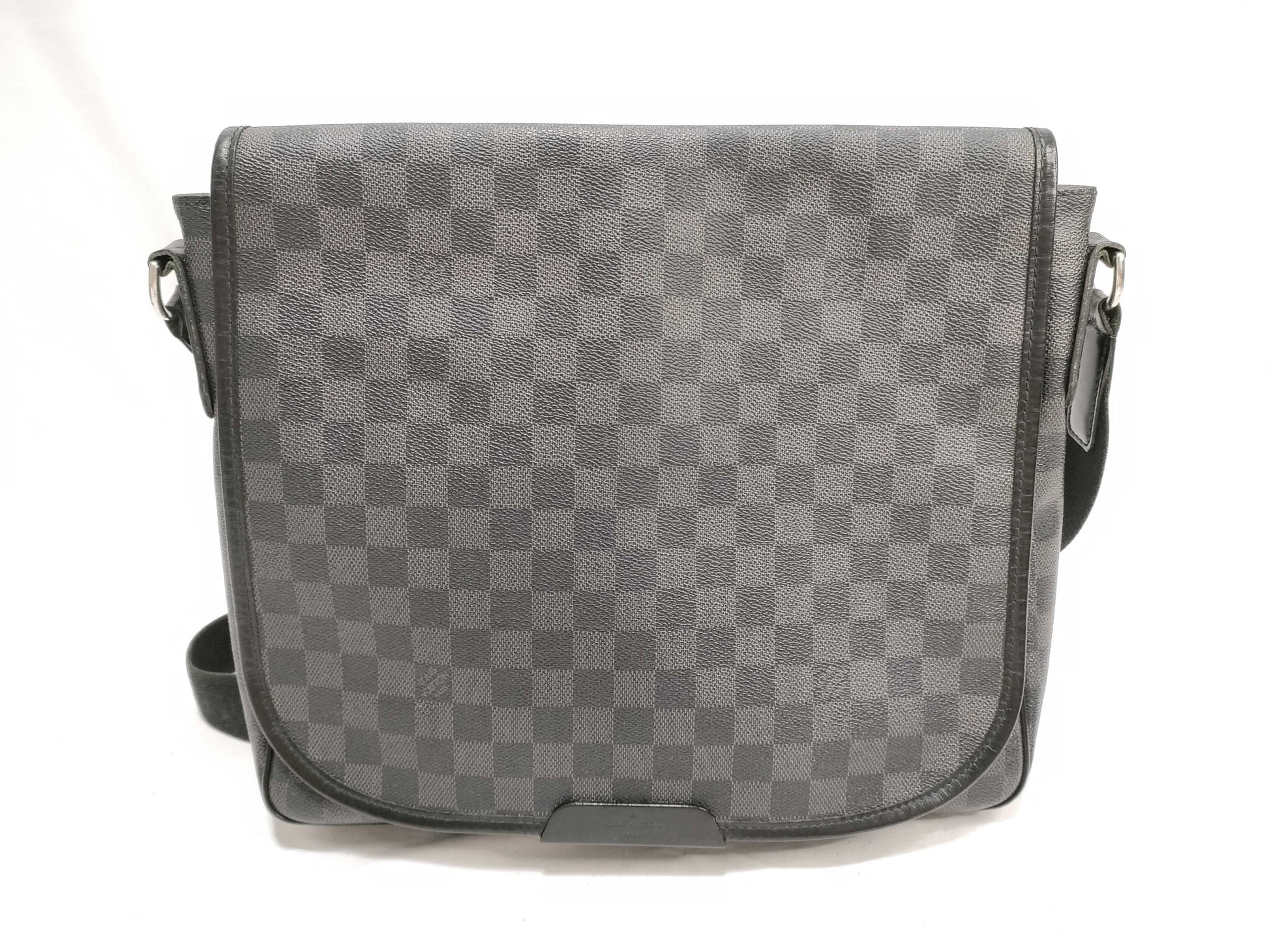 LOUIS VUITTON Damier Graphite Louis Vuitton Damier Graphite Daniel Shoulder Bag