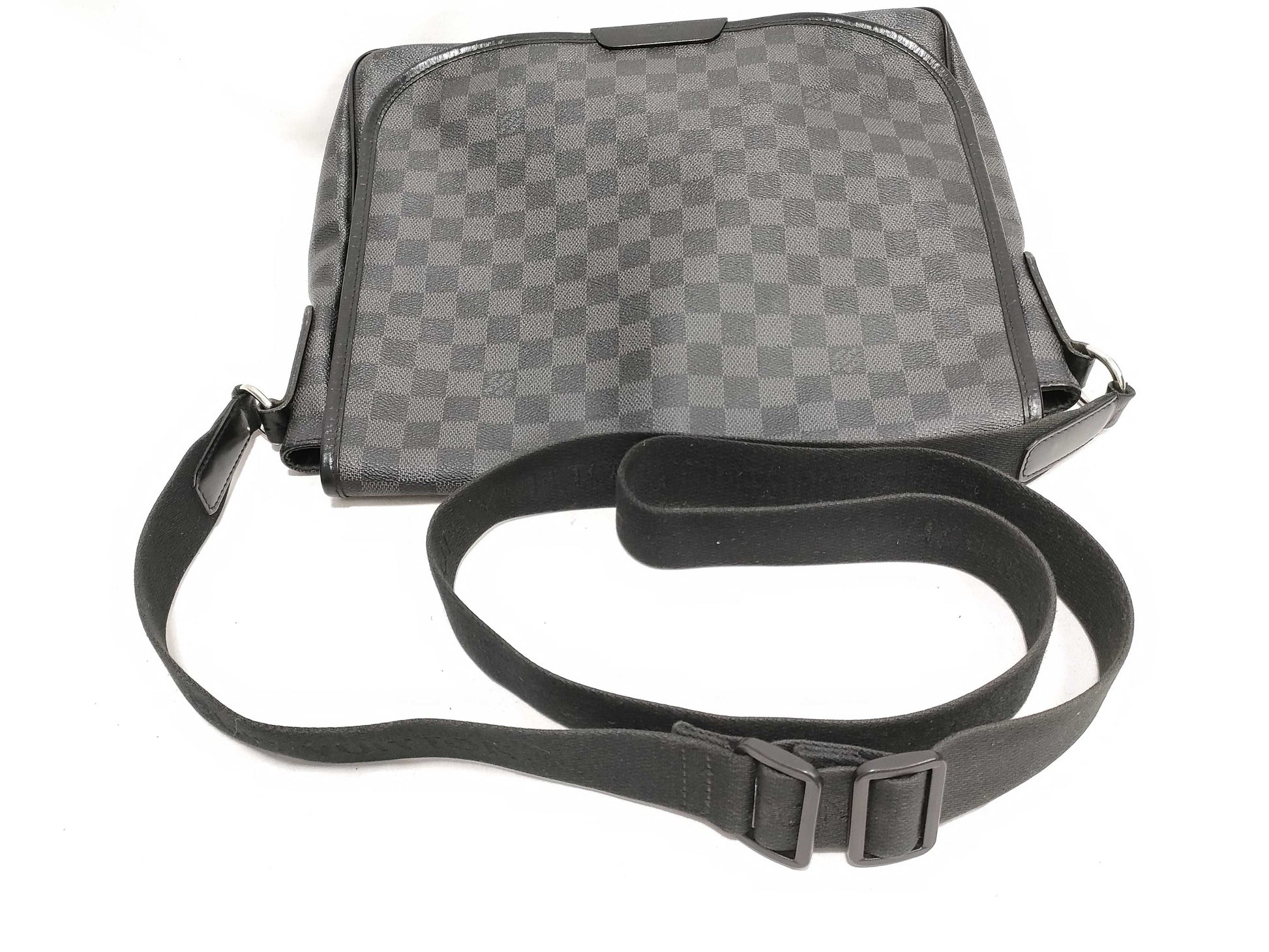 LOUIS VUITTON Damier Graphite Louis Vuitton Damier Graphite Daniel Shoulder Bag