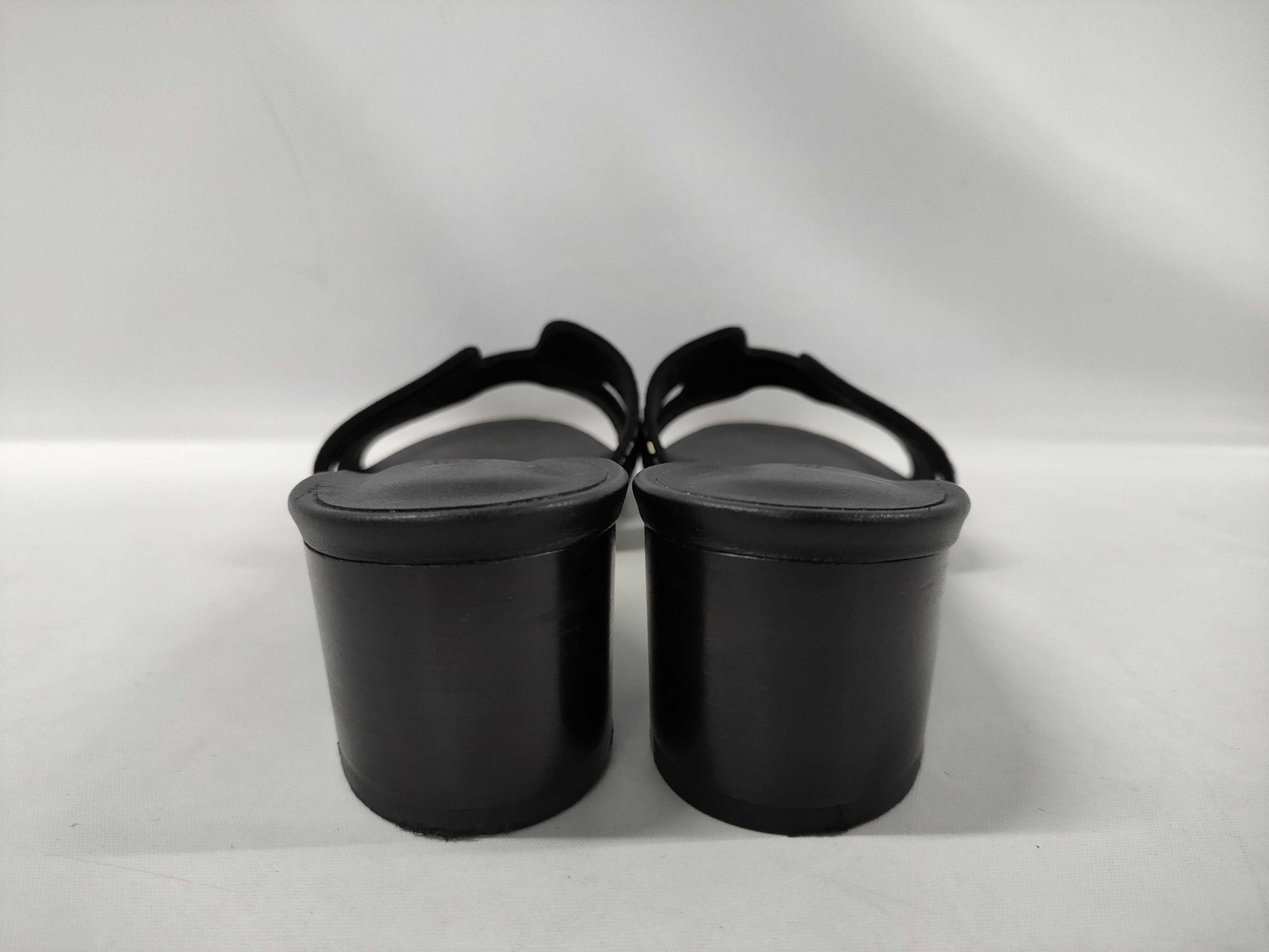 HERMES Oasis Sandals Size 36