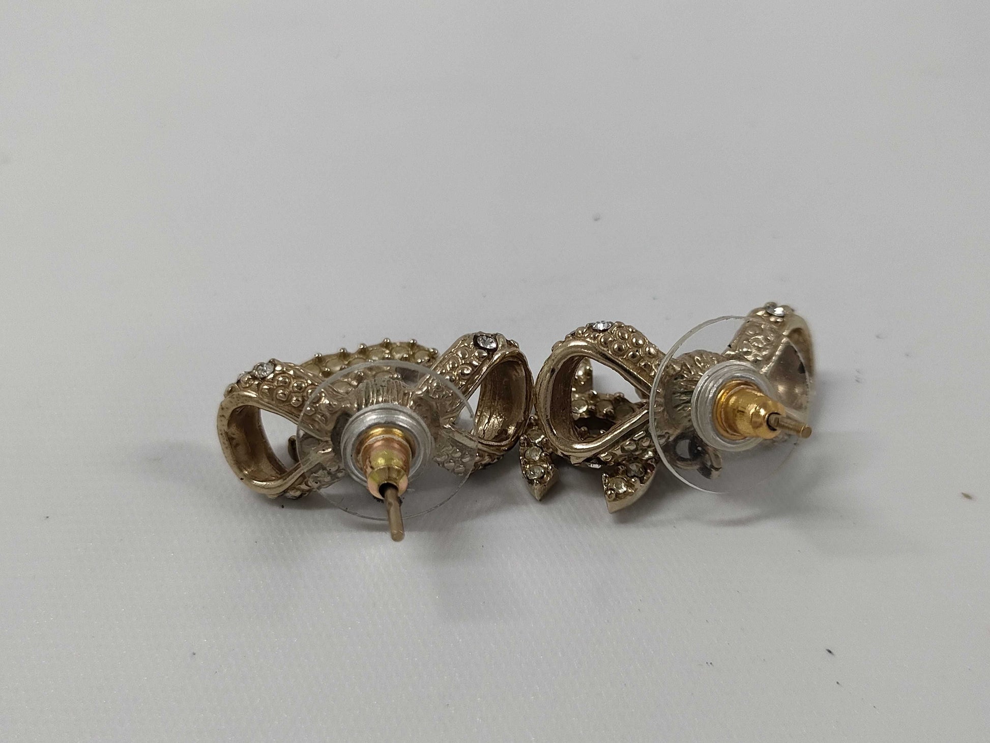 CHANEL Coco Mark Ribbon B14V Earrings GP x Rhinestone Gold Earrings