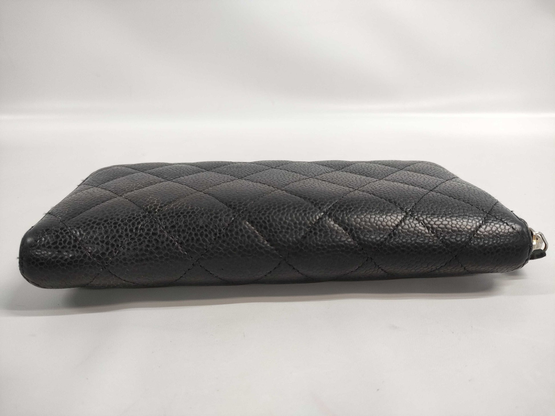 CHANEL CHANEL Round Zip Caviar Leather Wallet