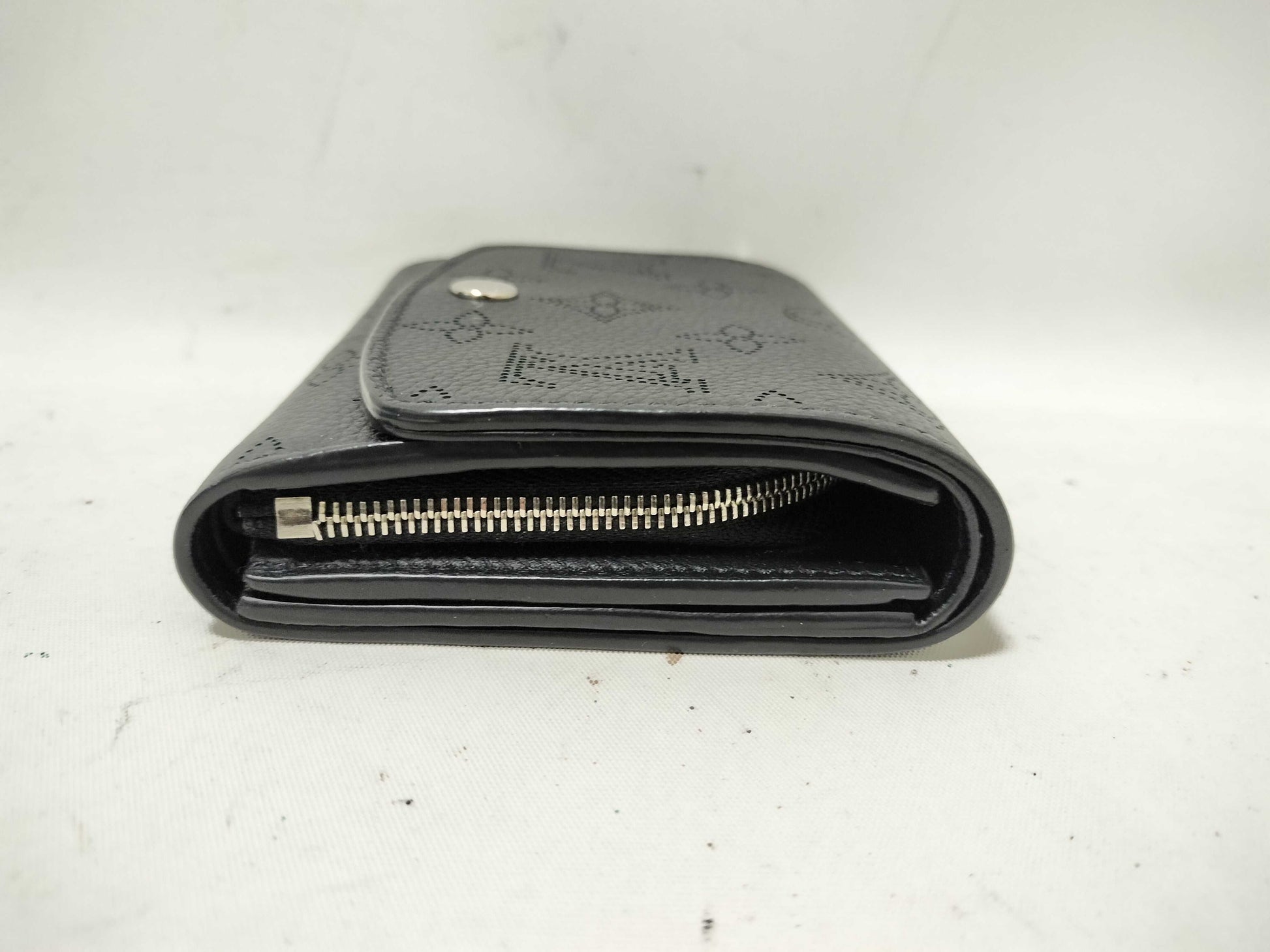 LOUIS VUITTON Mahina Mahina Portefeuille Iris Compact M67498 Noir Wallet