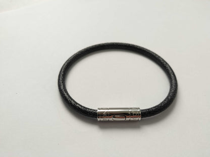 LOUIS VUITTON Damier Graphite Keep It Bracelet M6140E