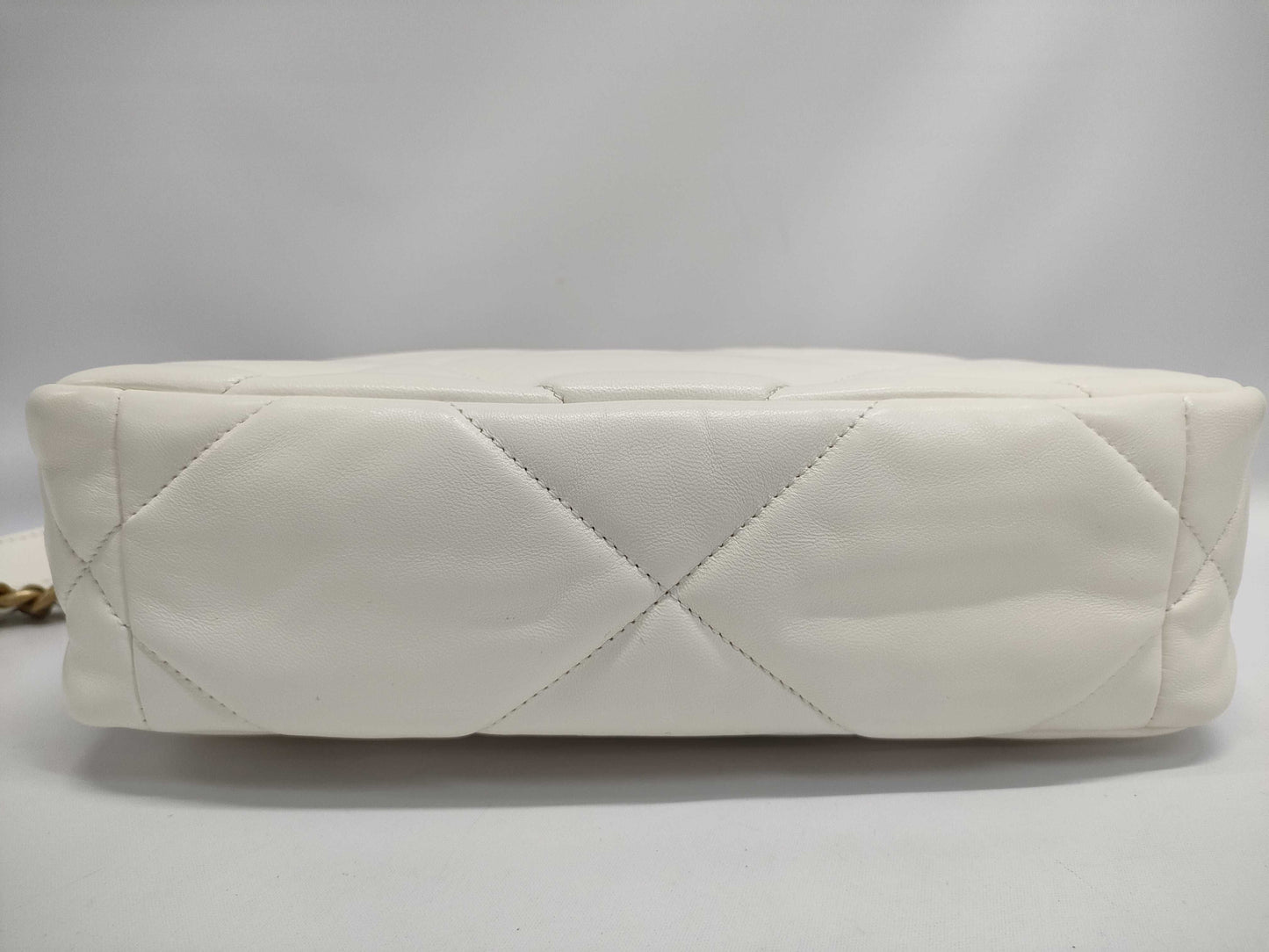 CHANEL 19 Bag White Lambskin Chain Shoulder Bag