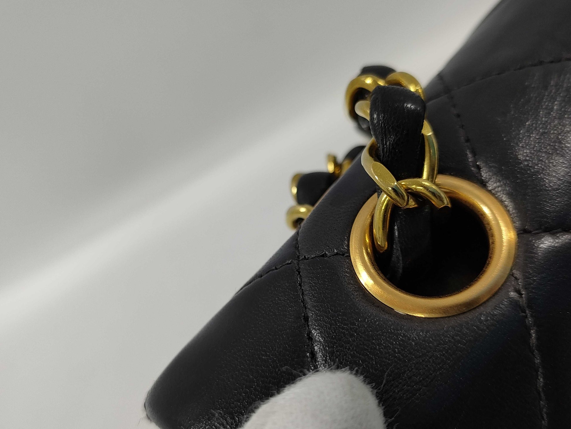 CHANEL Matelasse 25 Chain Shoulder Bag