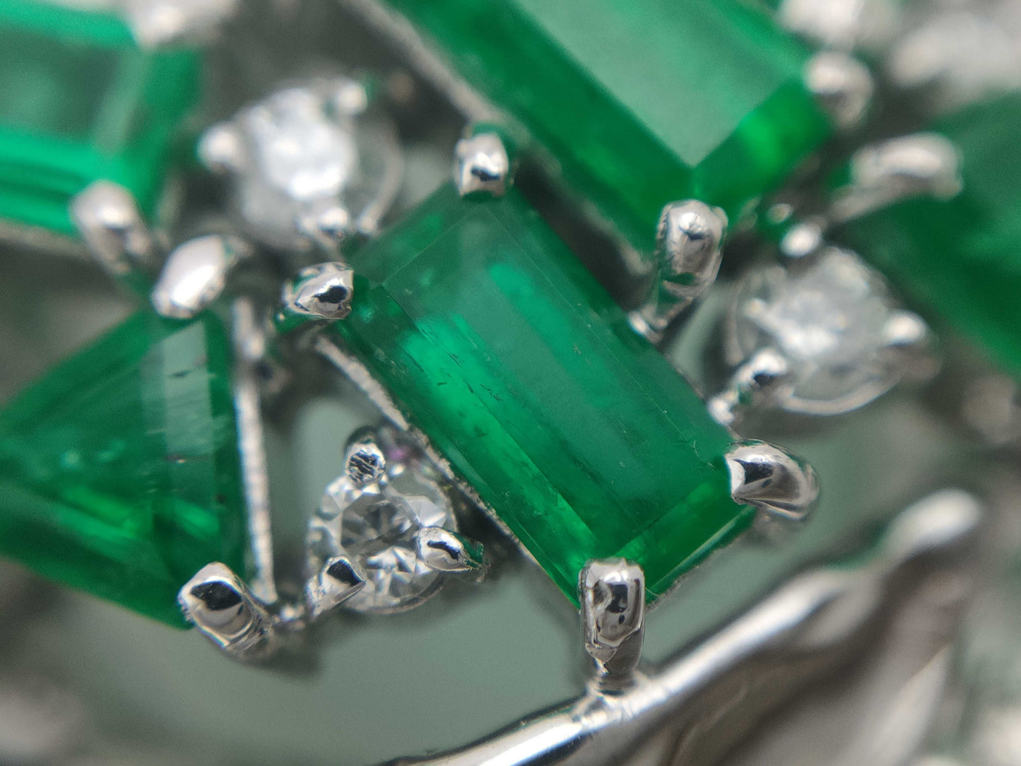 E2.45ct D0.21ct K18WG 13.1g Pendant Top 