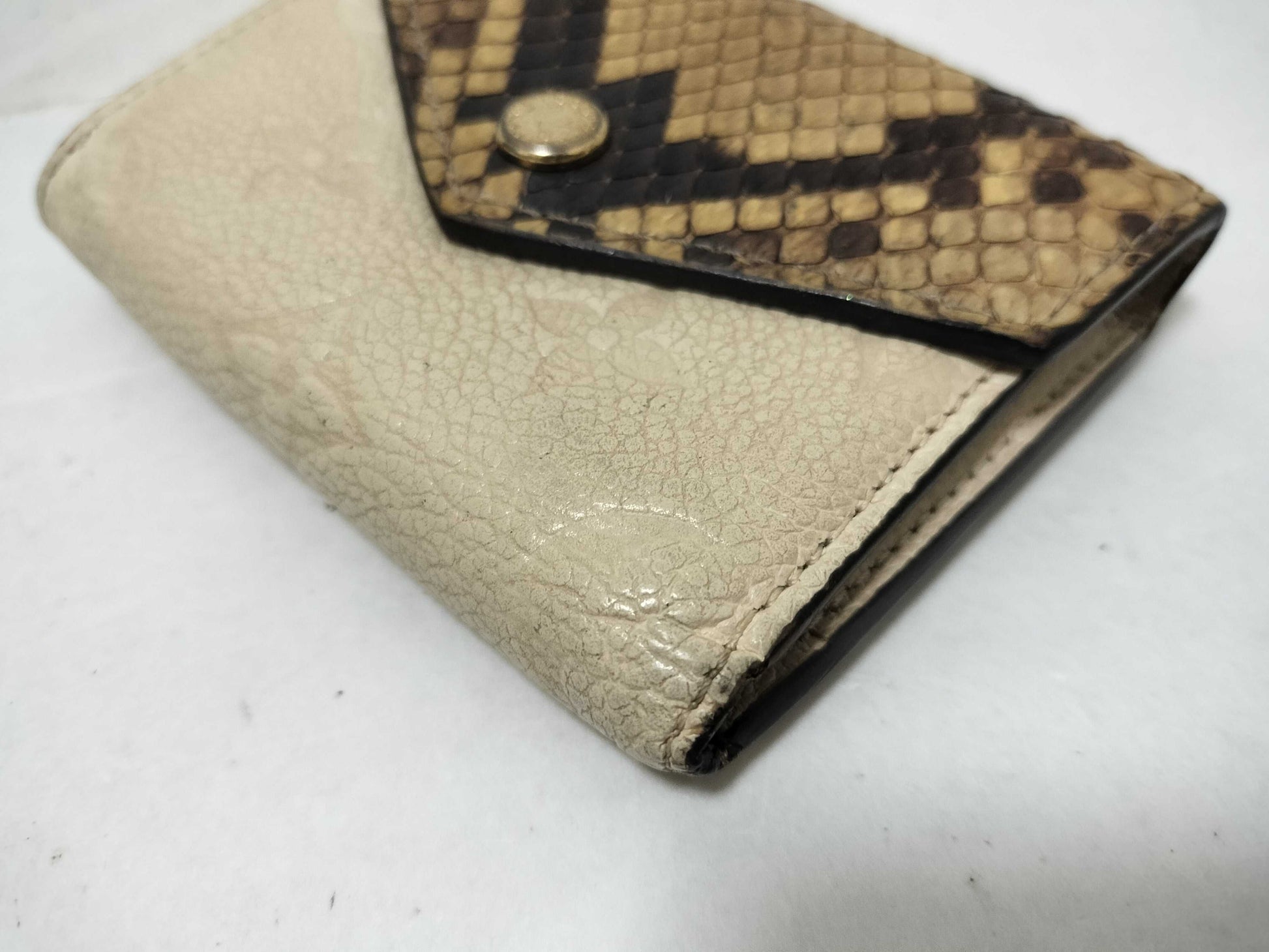 LOUIS VUITTON LOUIS VUITTON Louis Vuitton Portefeuille Python Monogram Folding Wallet