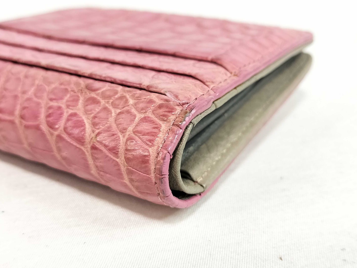 Leather Jewels Pink Crocodile Embossed Folding Wallet