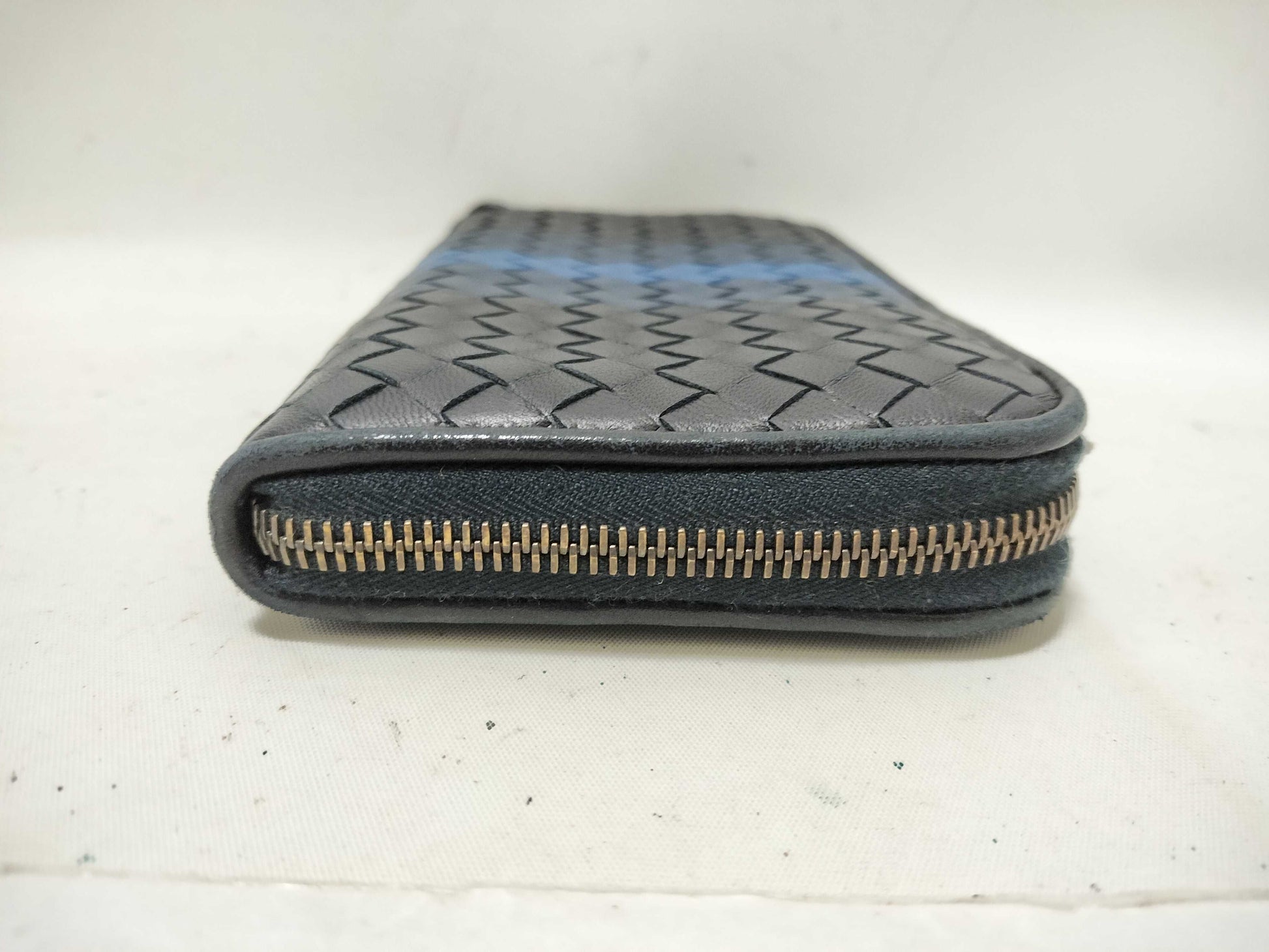 BOTTEGA VENETA BOTTEGA VENETA Bottega Veneta Two-Tone Wallet Wallet Wallet
