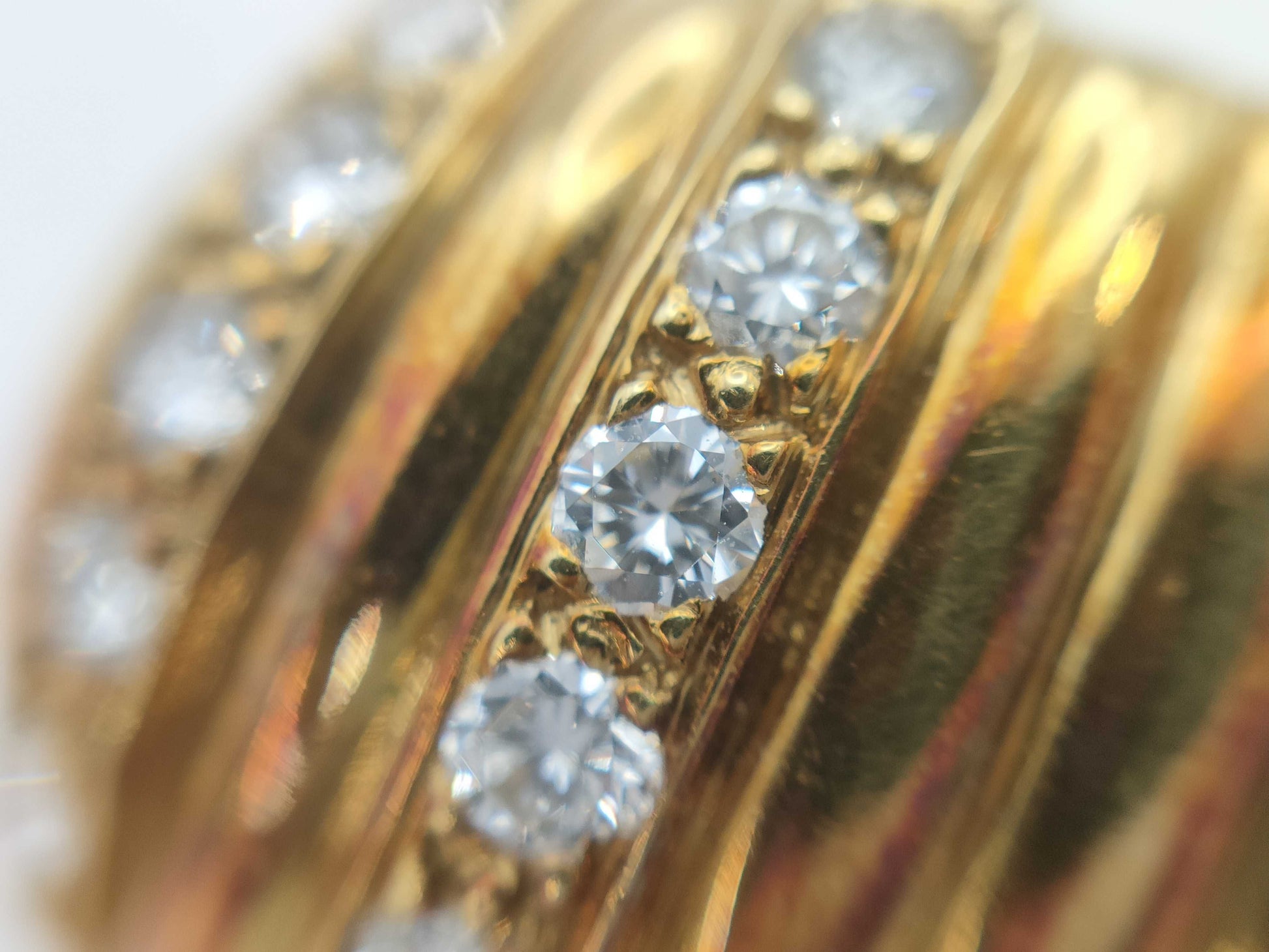 Dior Diamond 750 18.4g Earrings 