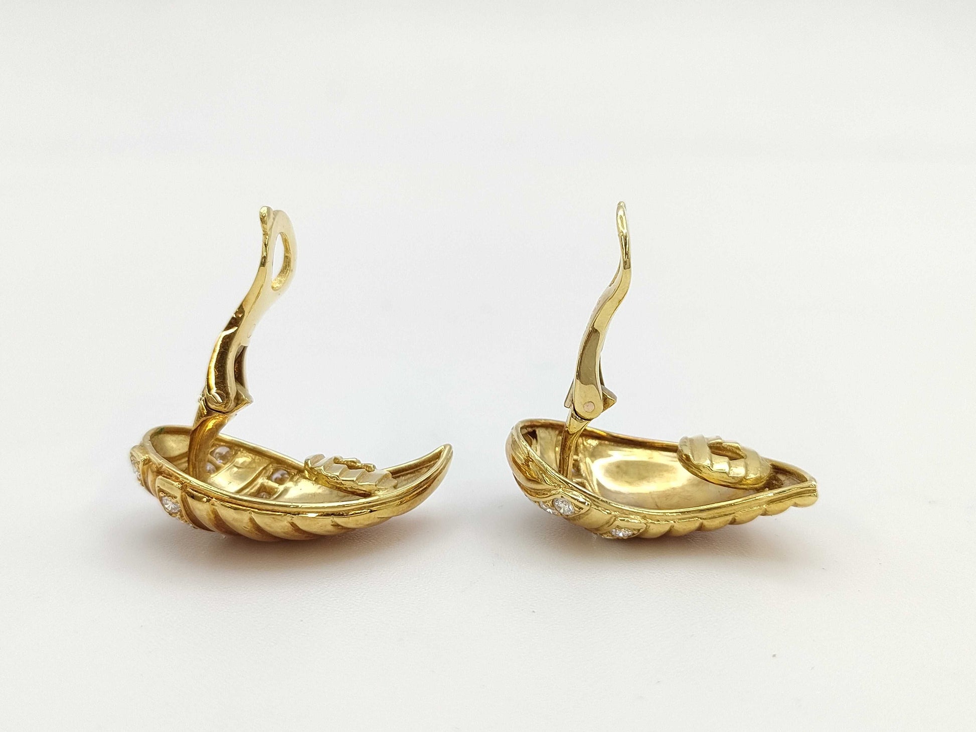 Dior Diamond 750 18.4g Earrings 