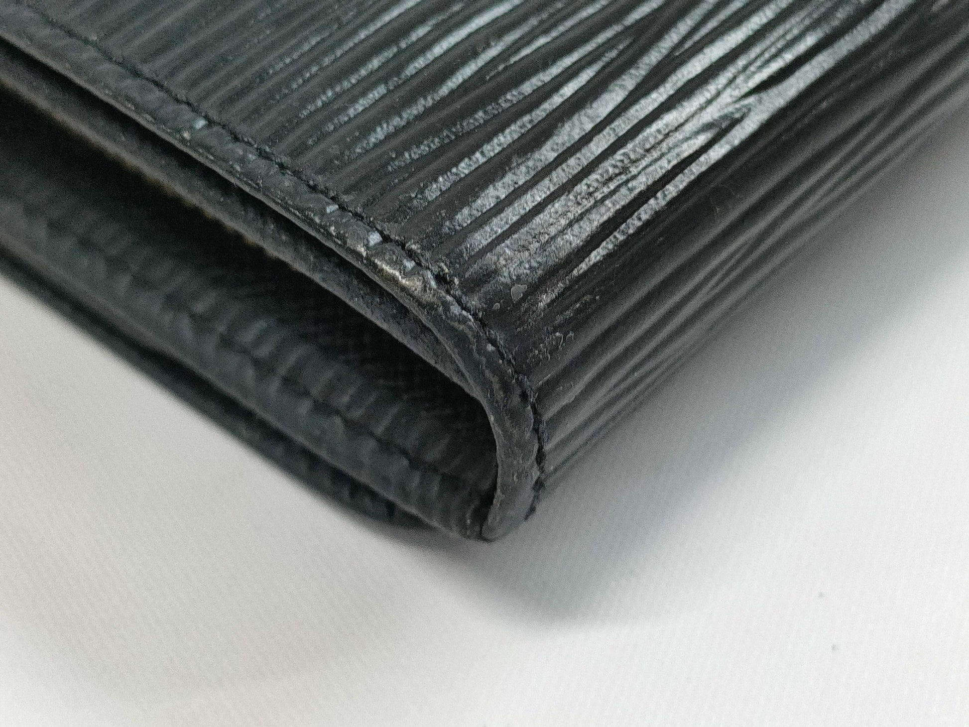 LOUIS VUITTON Epi Porte Monnaie Bi-Tresor Folding Wallet M63502 Wallet