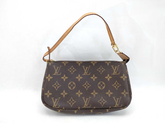 LOUIS VUITTON Monogram Louis Vuitton Pouch