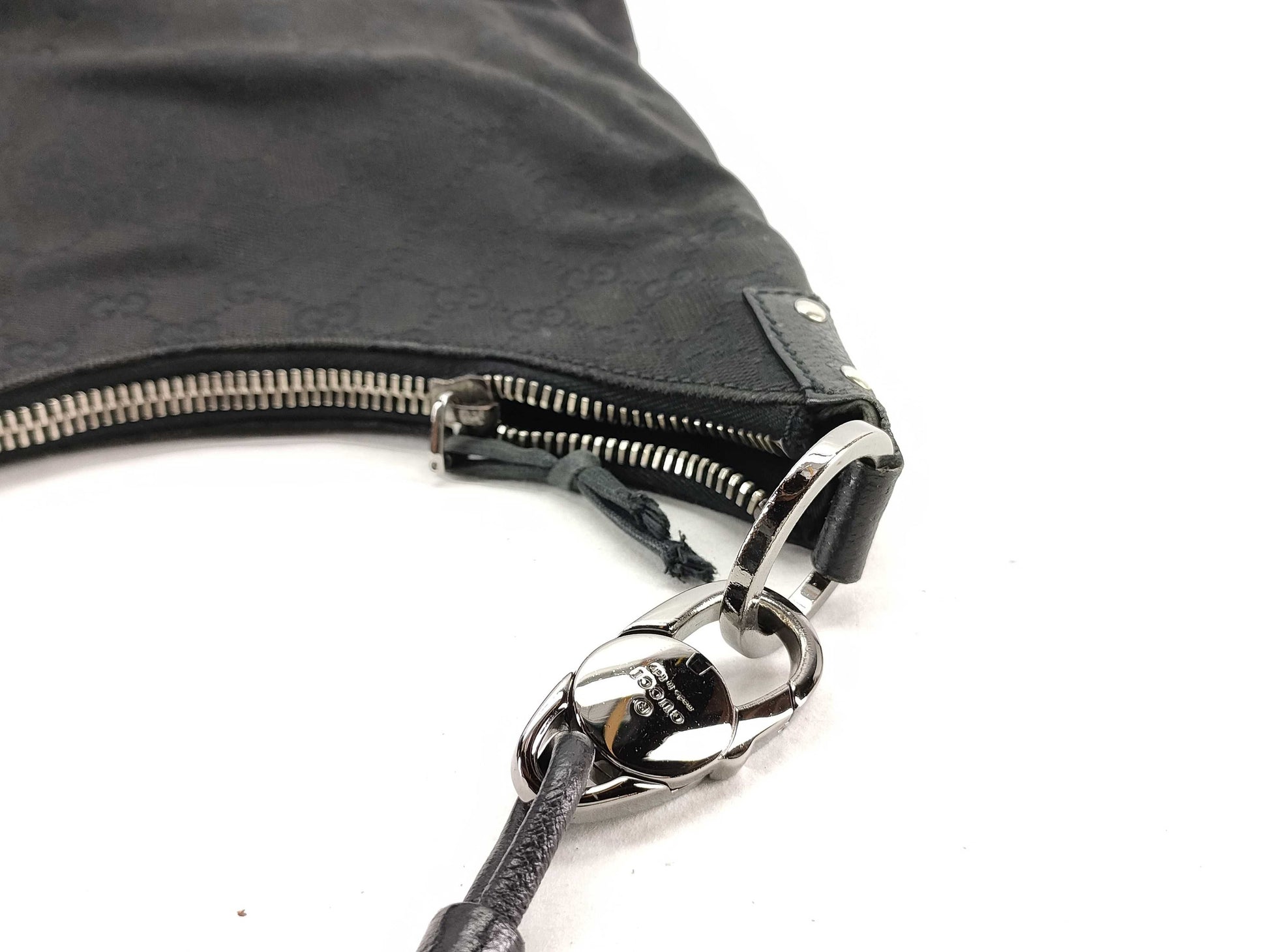 GUCCI GG Canvas Shoulder Bag GUCCI GG Canvas Shoulder Bag